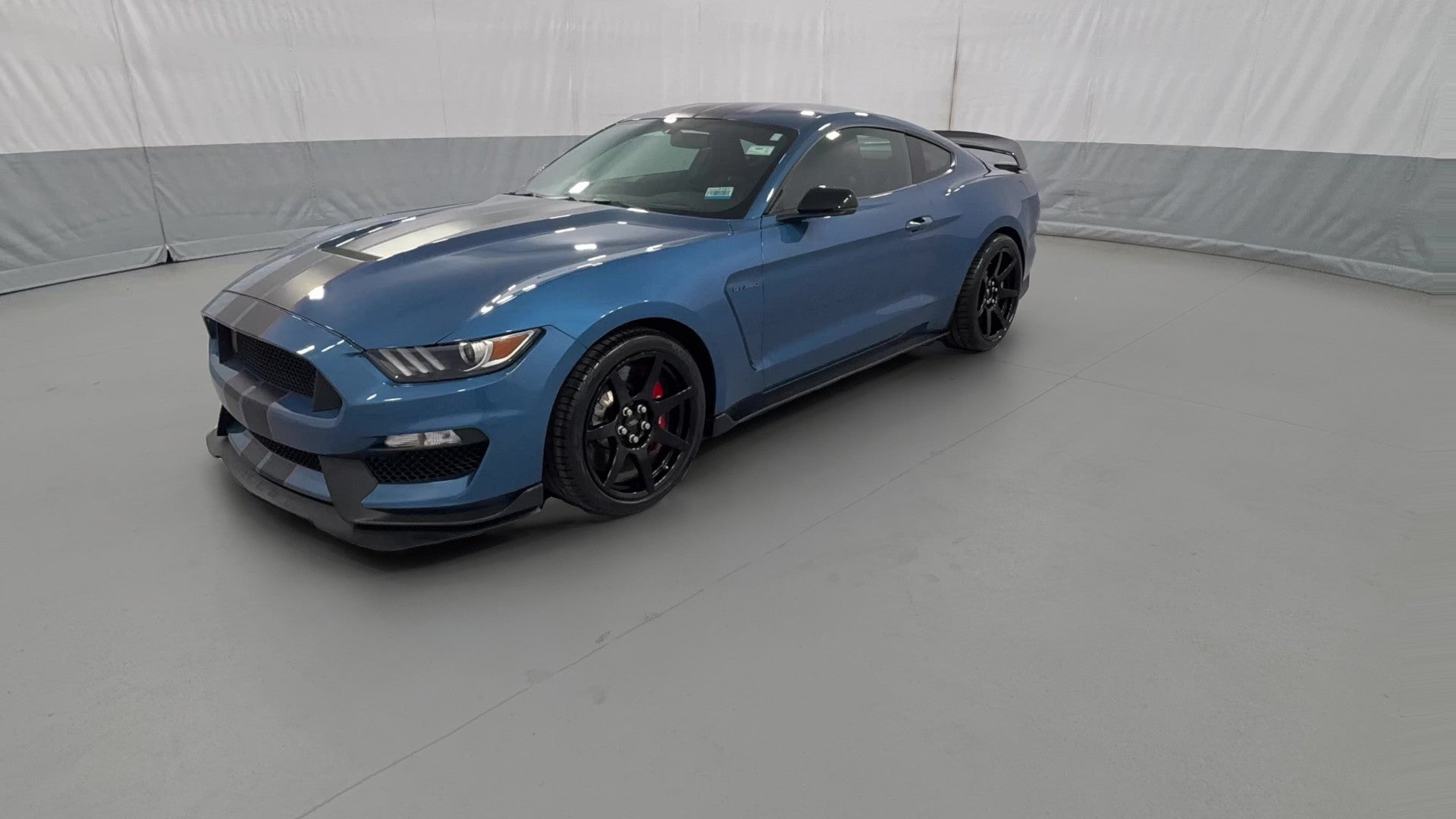 2019 Ford Mustang vehicle photo
