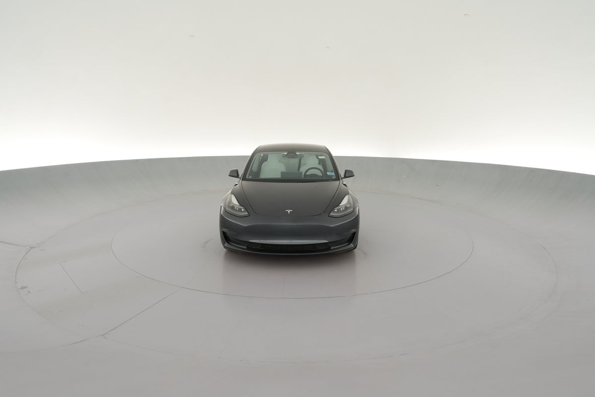 2022 Tesla Model 3 Long Range All-Wheel Drive in Midnight Silver Metallic — 360° view 1
