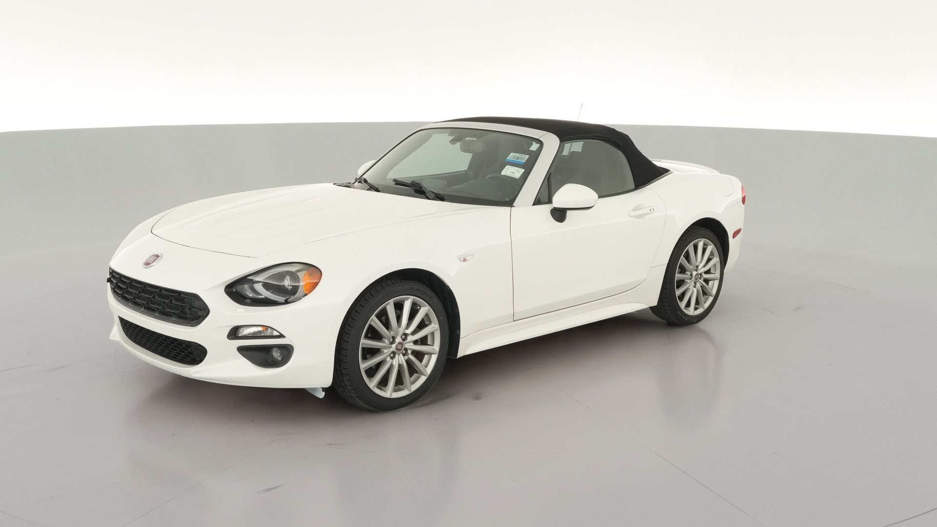 2018 FIAT 124 Spider vehicle photo