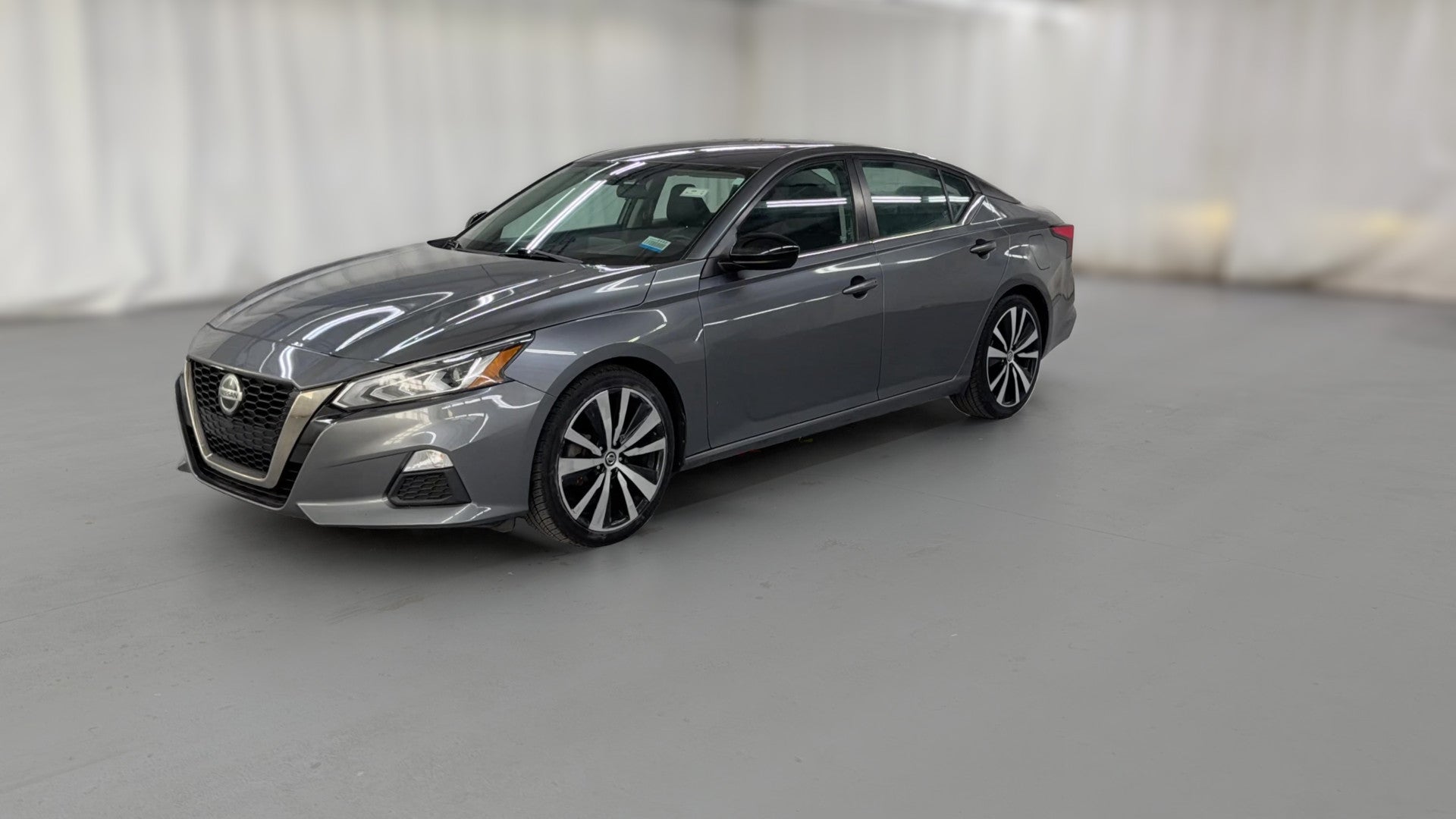 2020 Nissan Altima vehicle photo