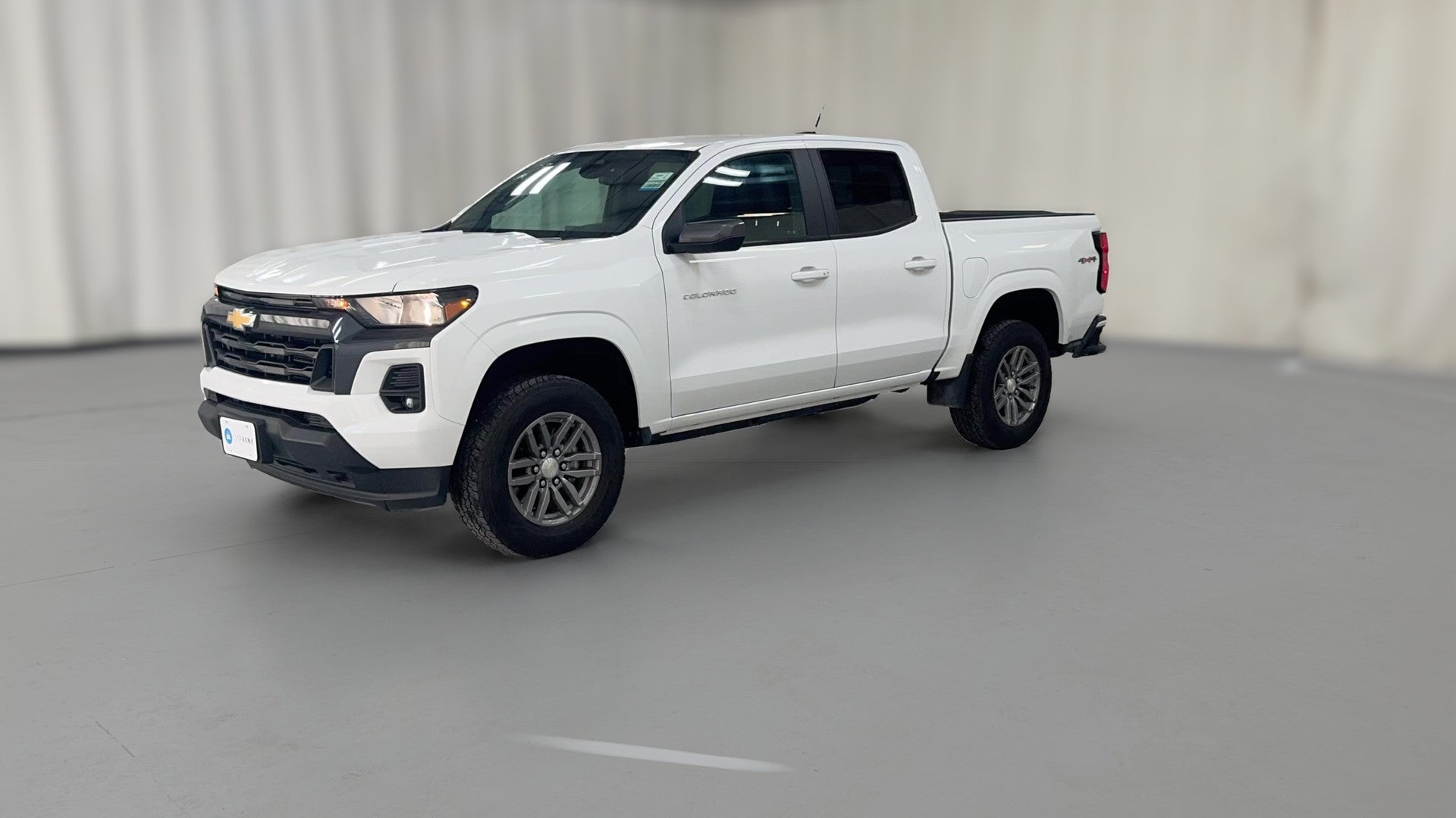 2024 Chevrolet Colorado Crew Cab vehicle photo