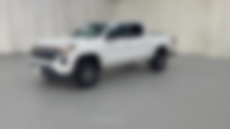 2024 Chevrolet Colorado Crew Cab vehicle photo