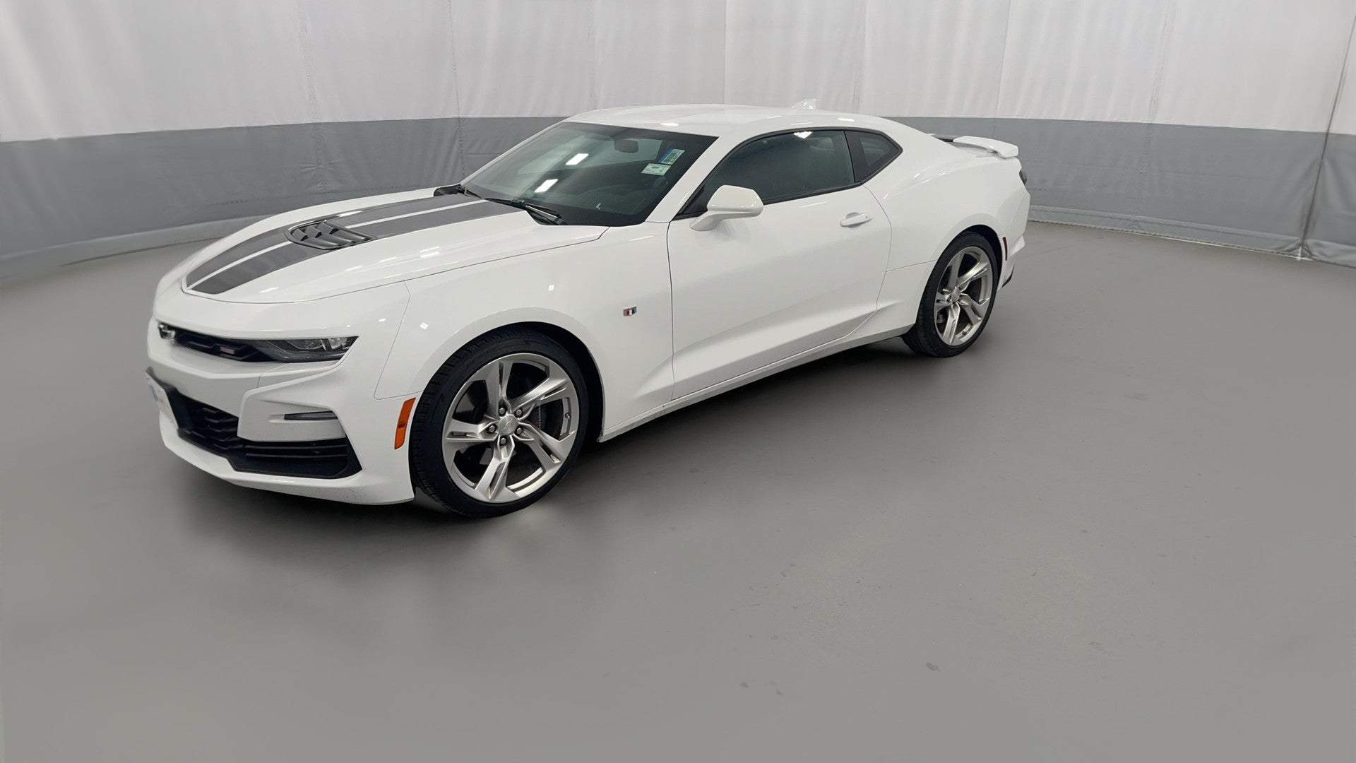 2023 Chevrolet Camaro vehicle photo