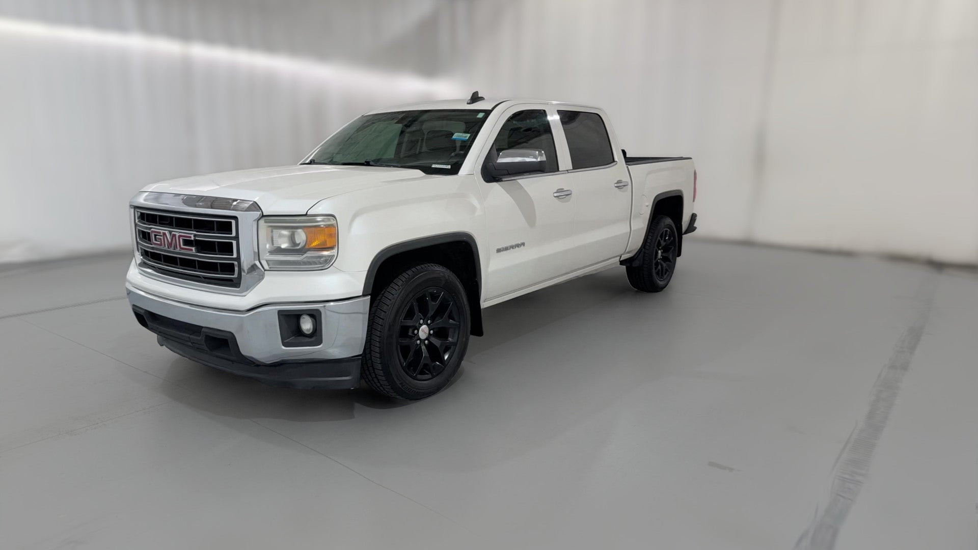 2015 GMC Sierra 1500 Crew Cab vehicle photo