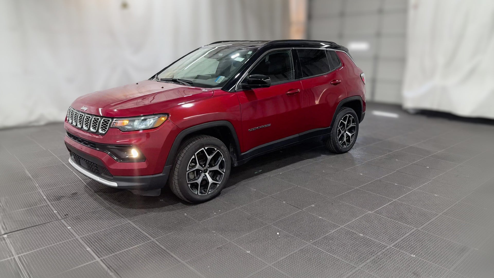 2025 Jeep Compass vehicle photo