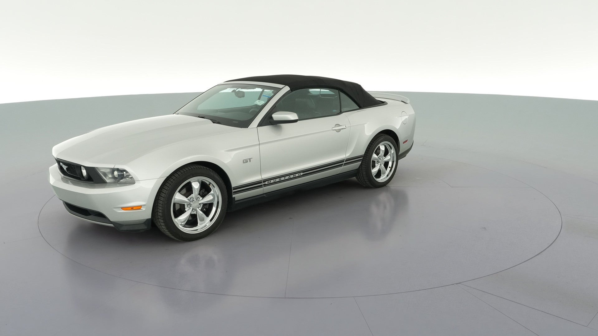 2010 Ford Mustang vehicle photo