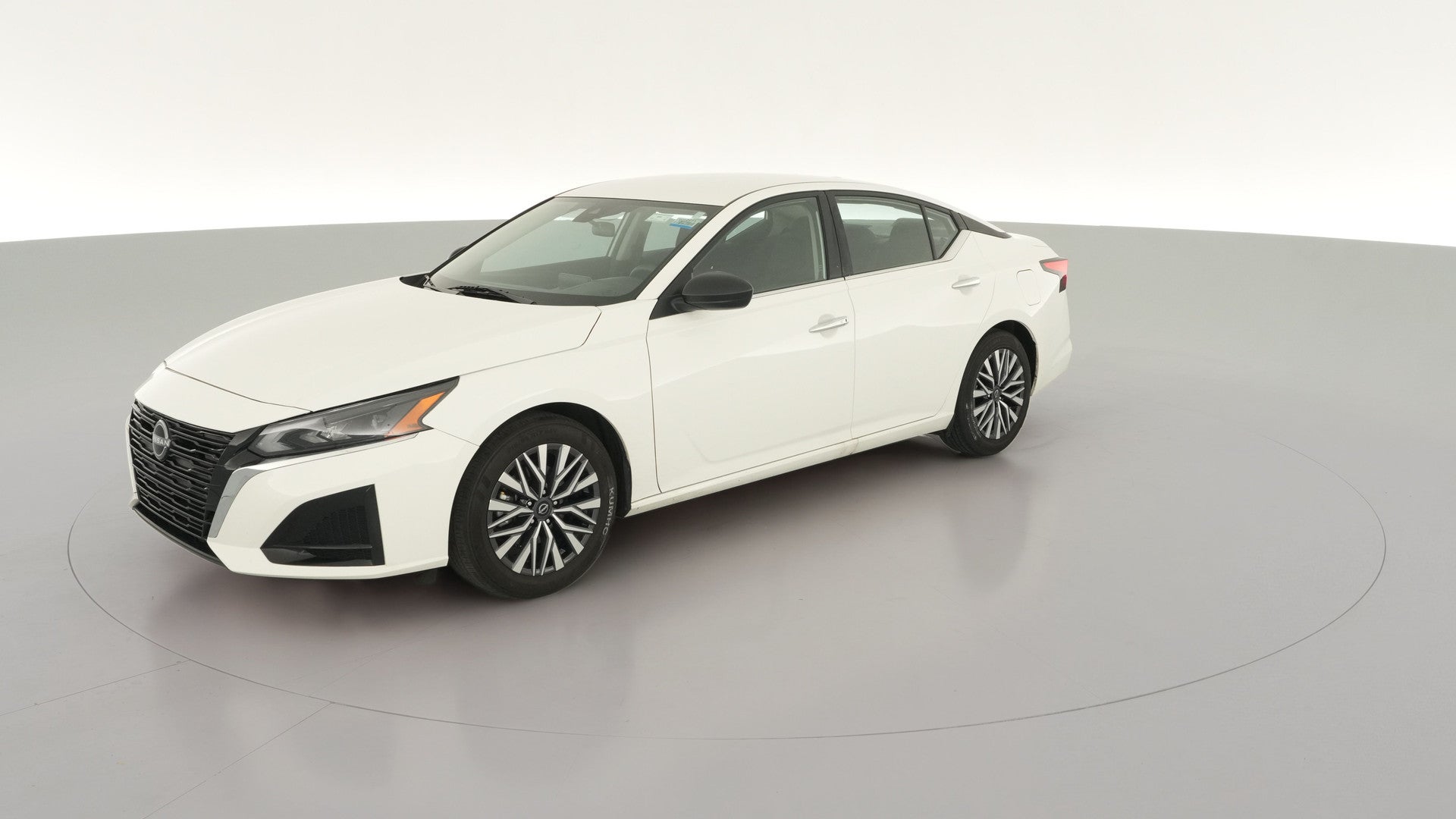 2025 Nissan Altima vehicle photo