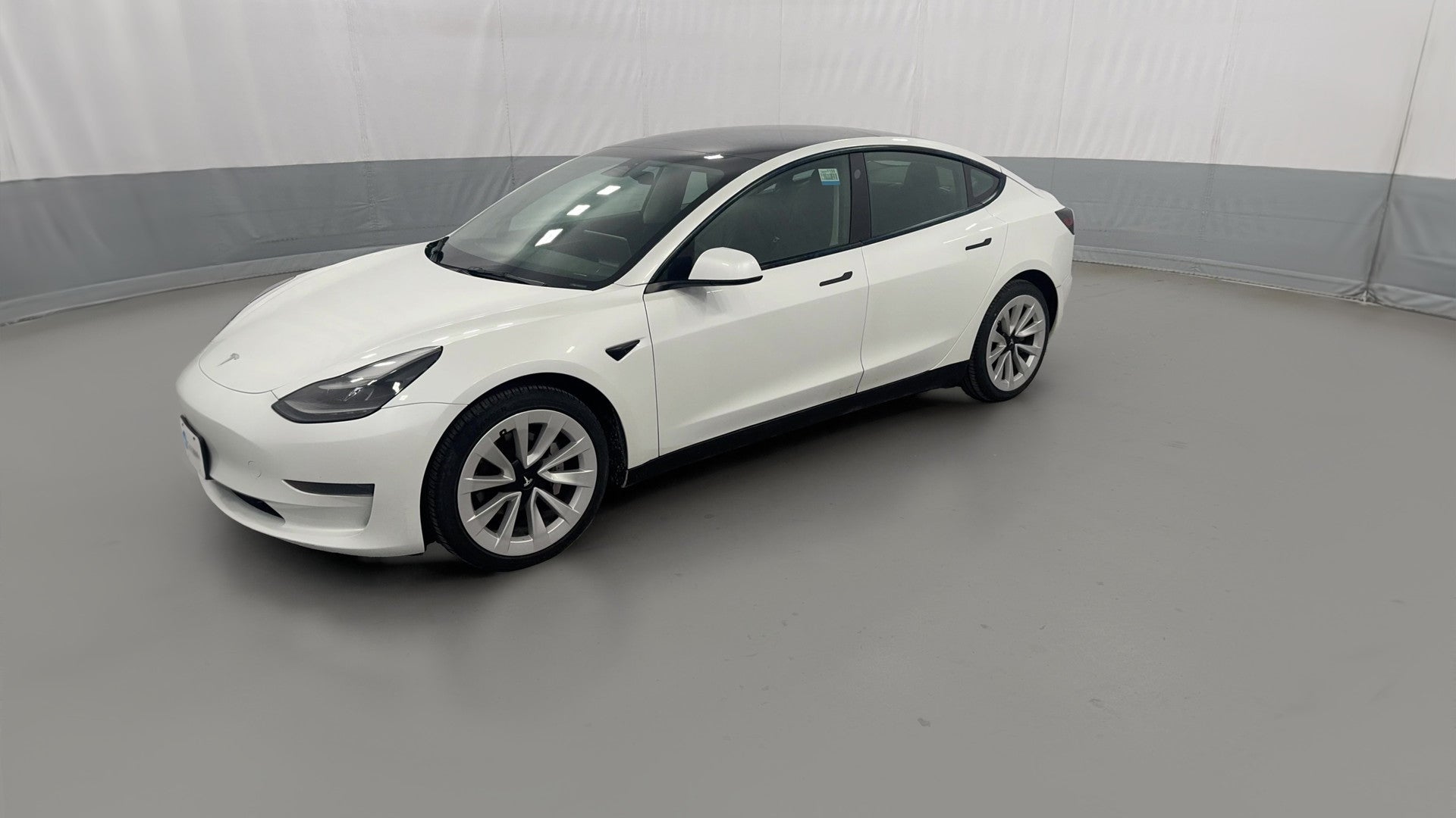 2023 Tesla Model 3 vehicle photo