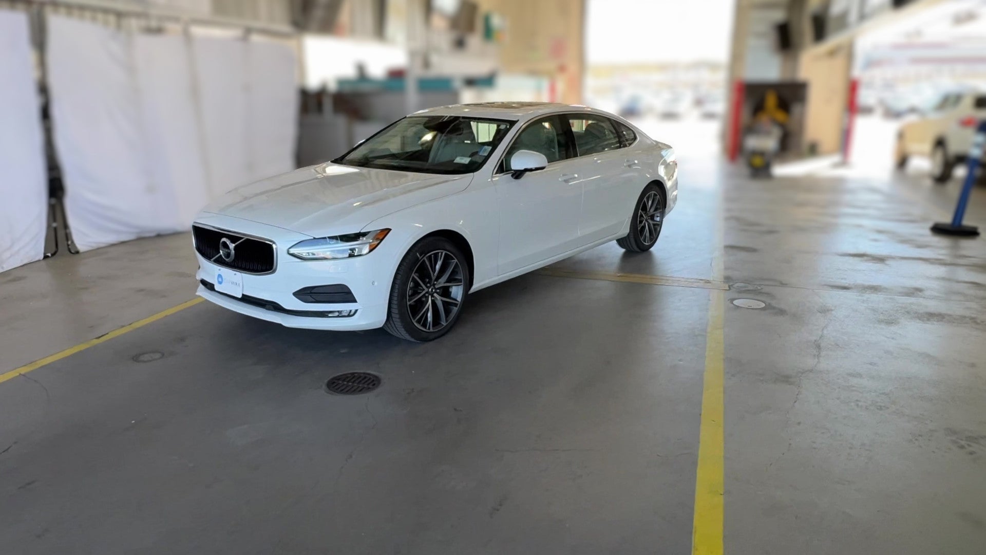 2018 Volvo S90 vehicle photo