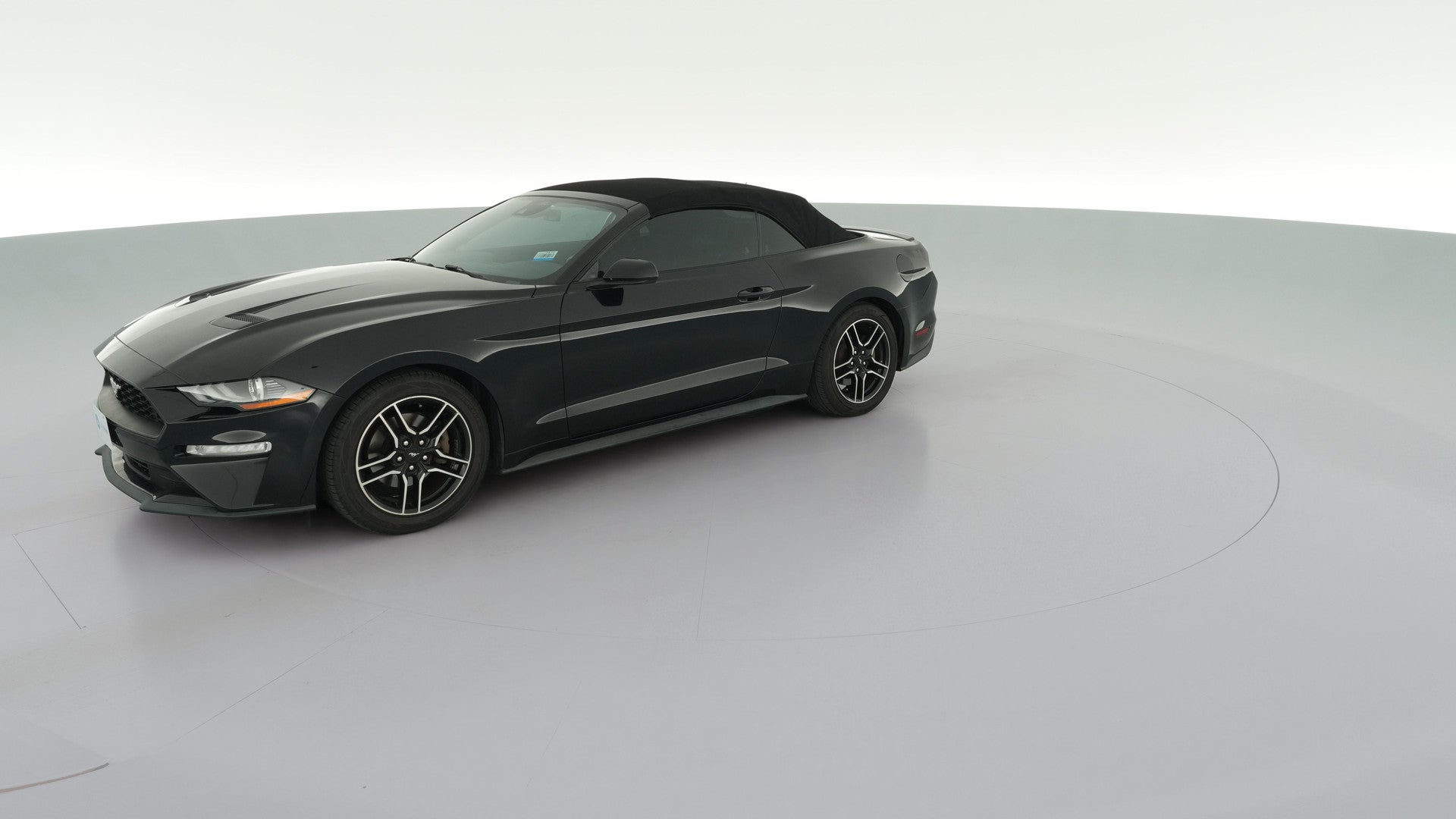 2021 Ford Mustang vehicle photo