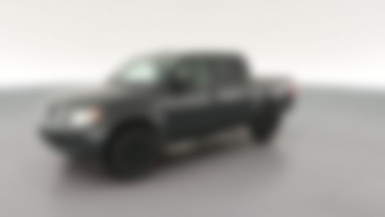 2014 Nissan Frontier Crew Cab vehicle photo
