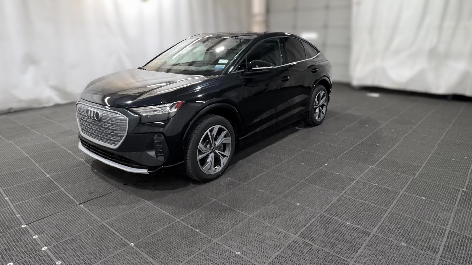 2022 Audi Q4 Sportback e-tron vehicle photo