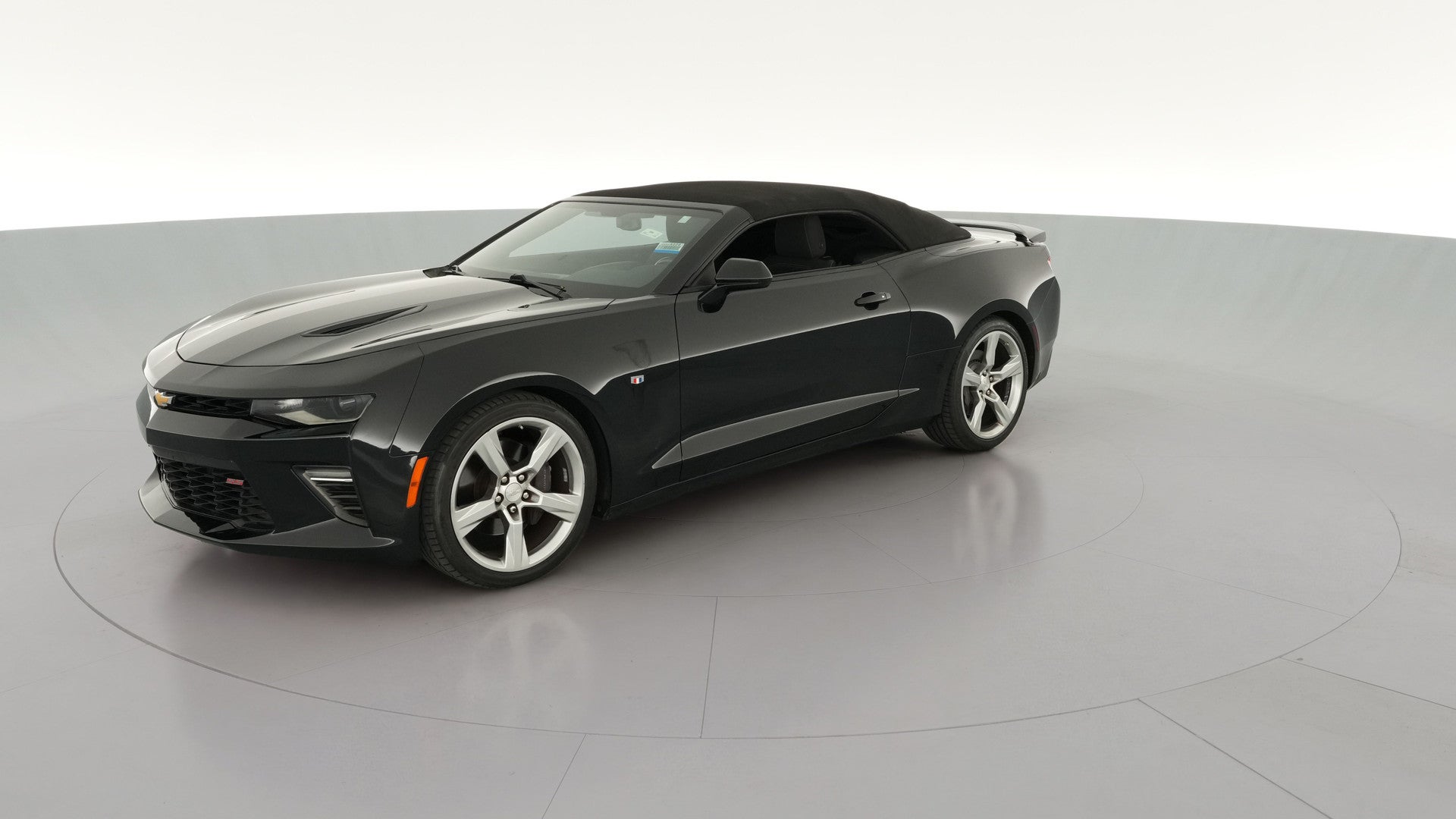 2018 Chevrolet Camaro vehicle photo