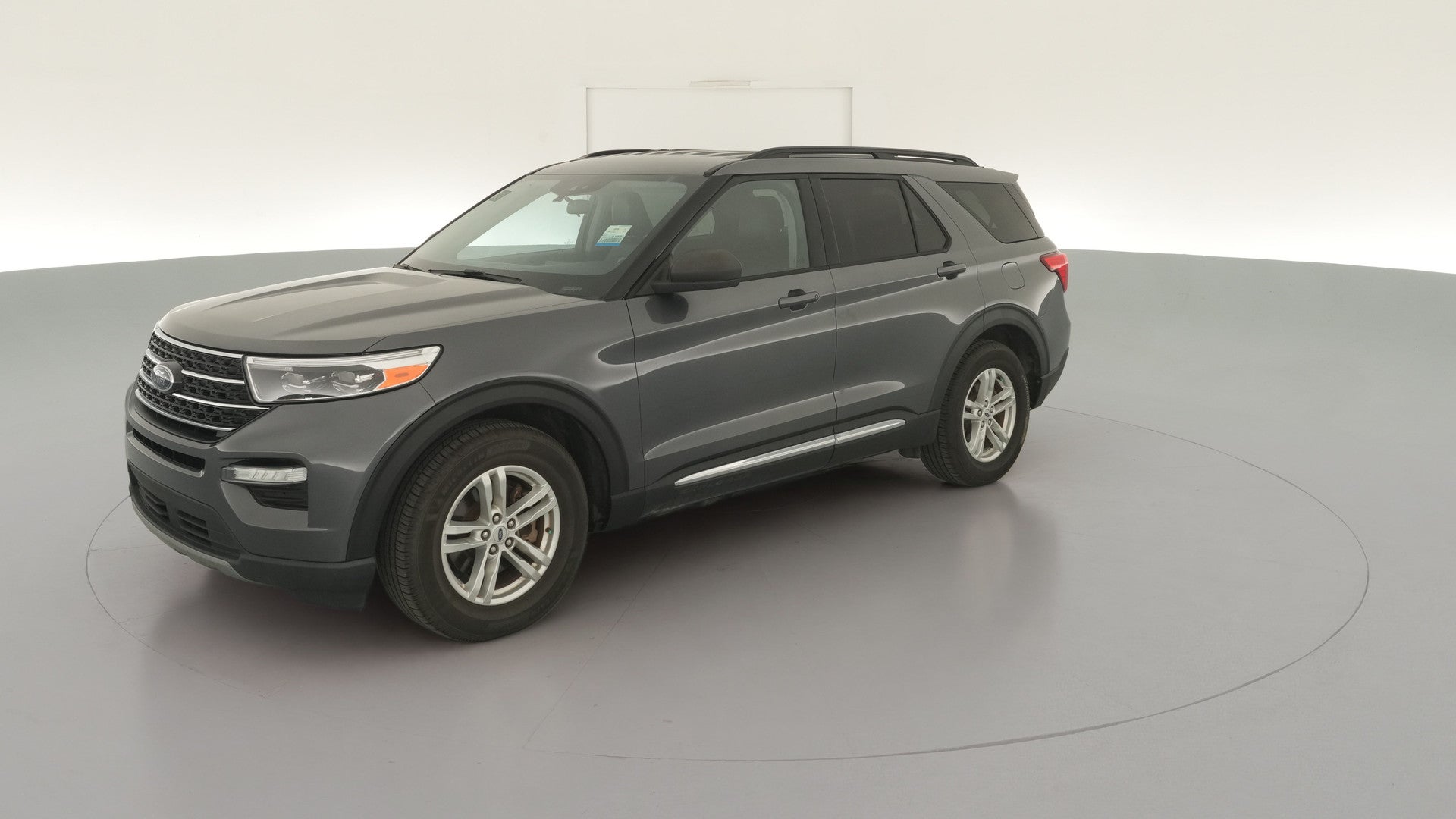 2021 Ford Explorer vehicle photo