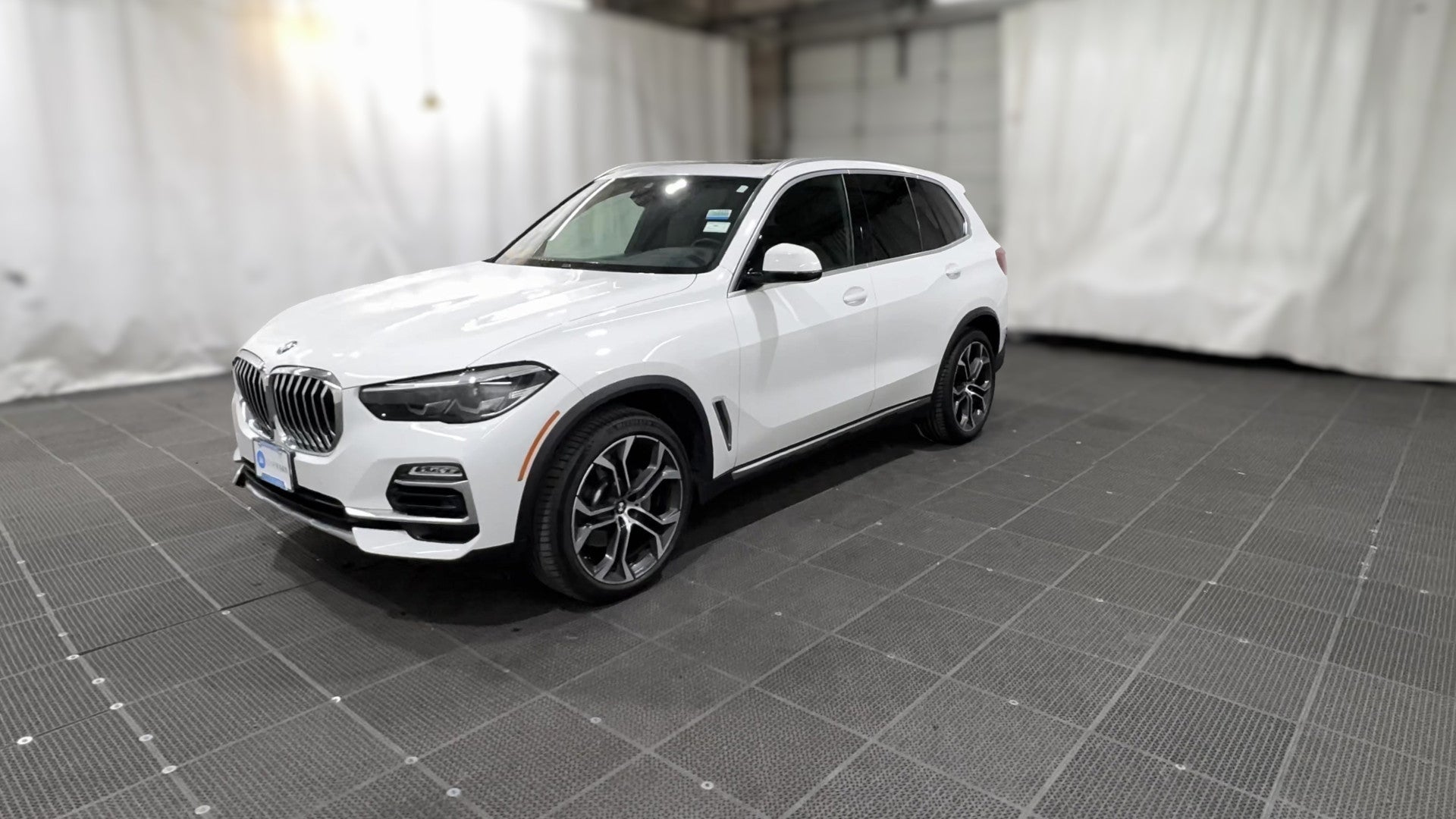2021 BMW X5 vehicle photo