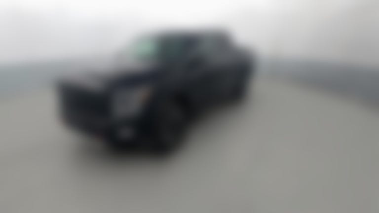 2020 Nissan Titan Crew Cab vehicle photo
