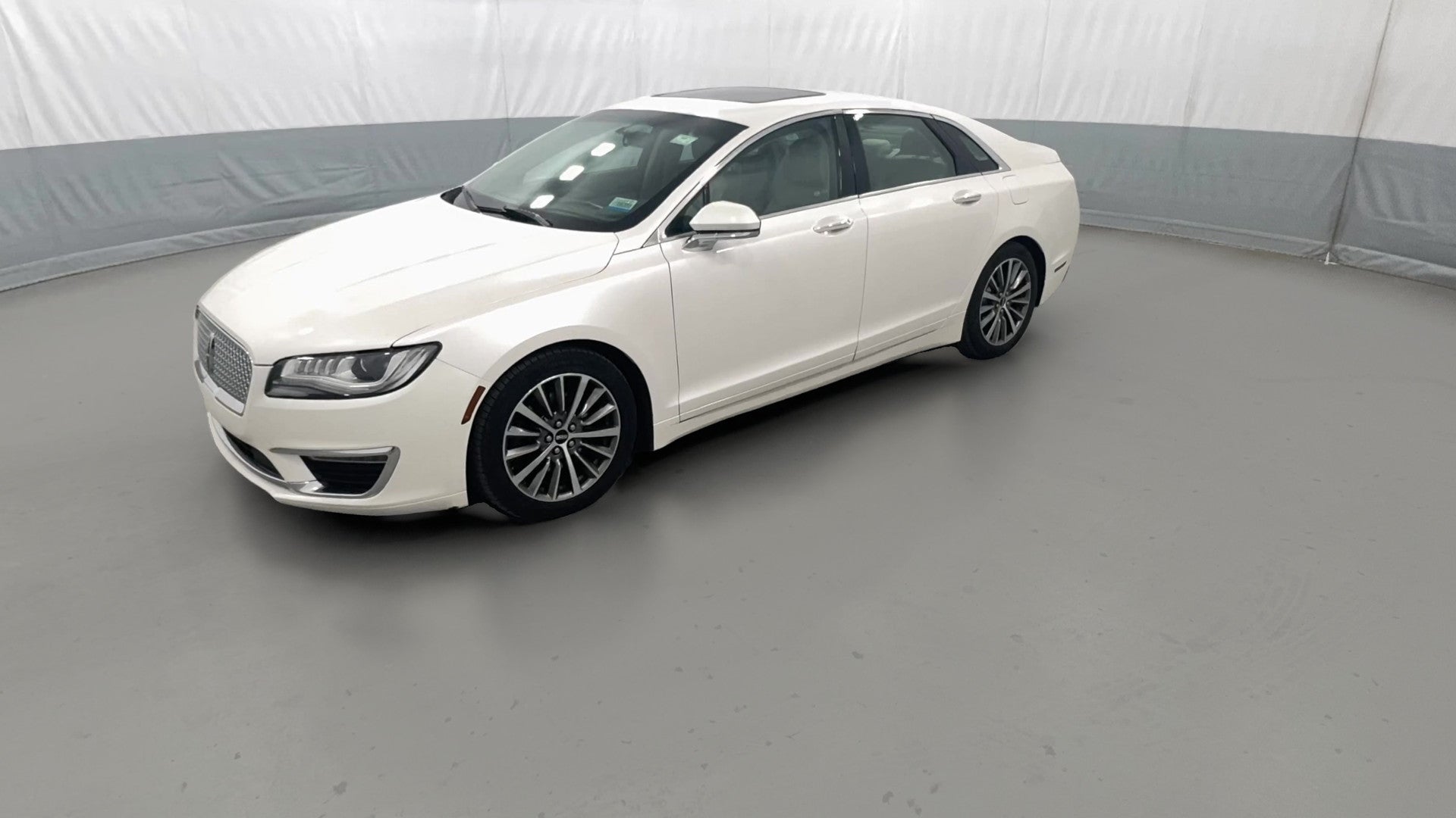2018 Lincoln MKZ vehicle photo