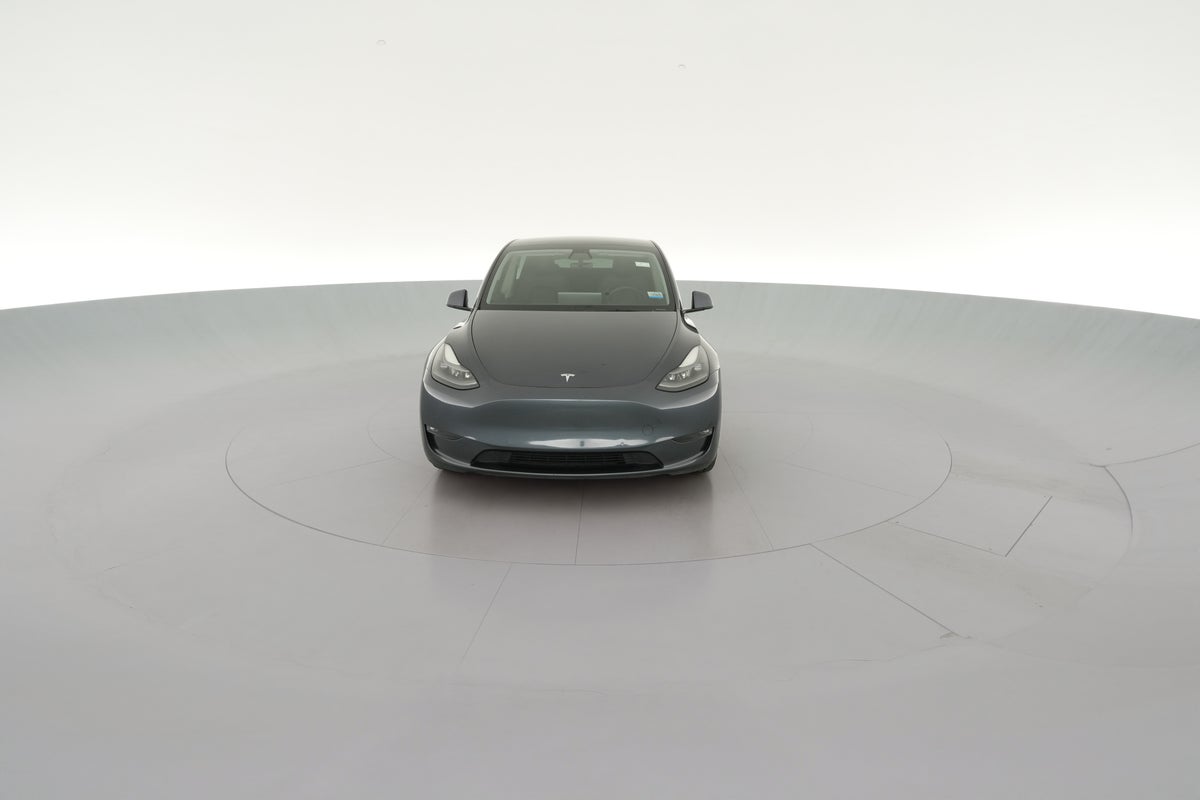 2021 Tesla Model Y Performance All-Wheel Drive in Midnight Silver Metallic — 360° view 1