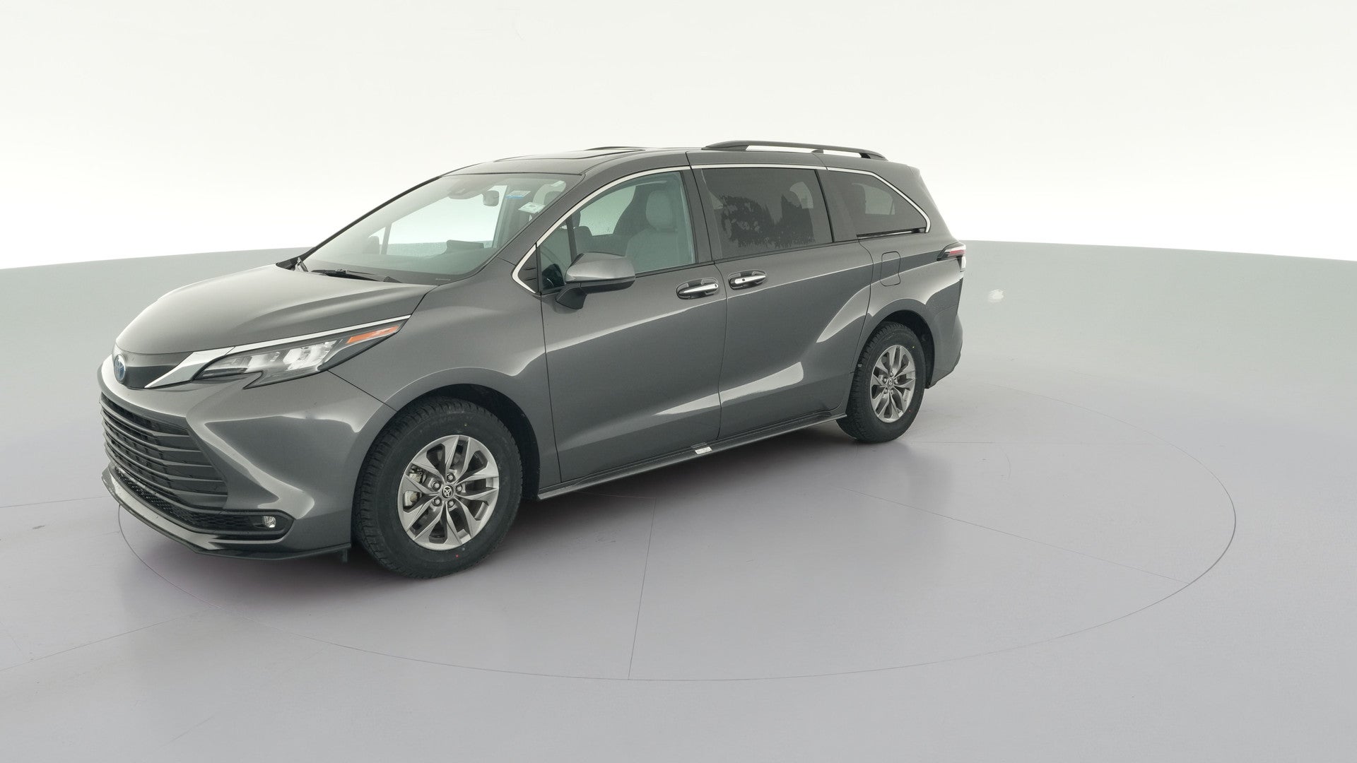 2025 Toyota Sienna vehicle photo