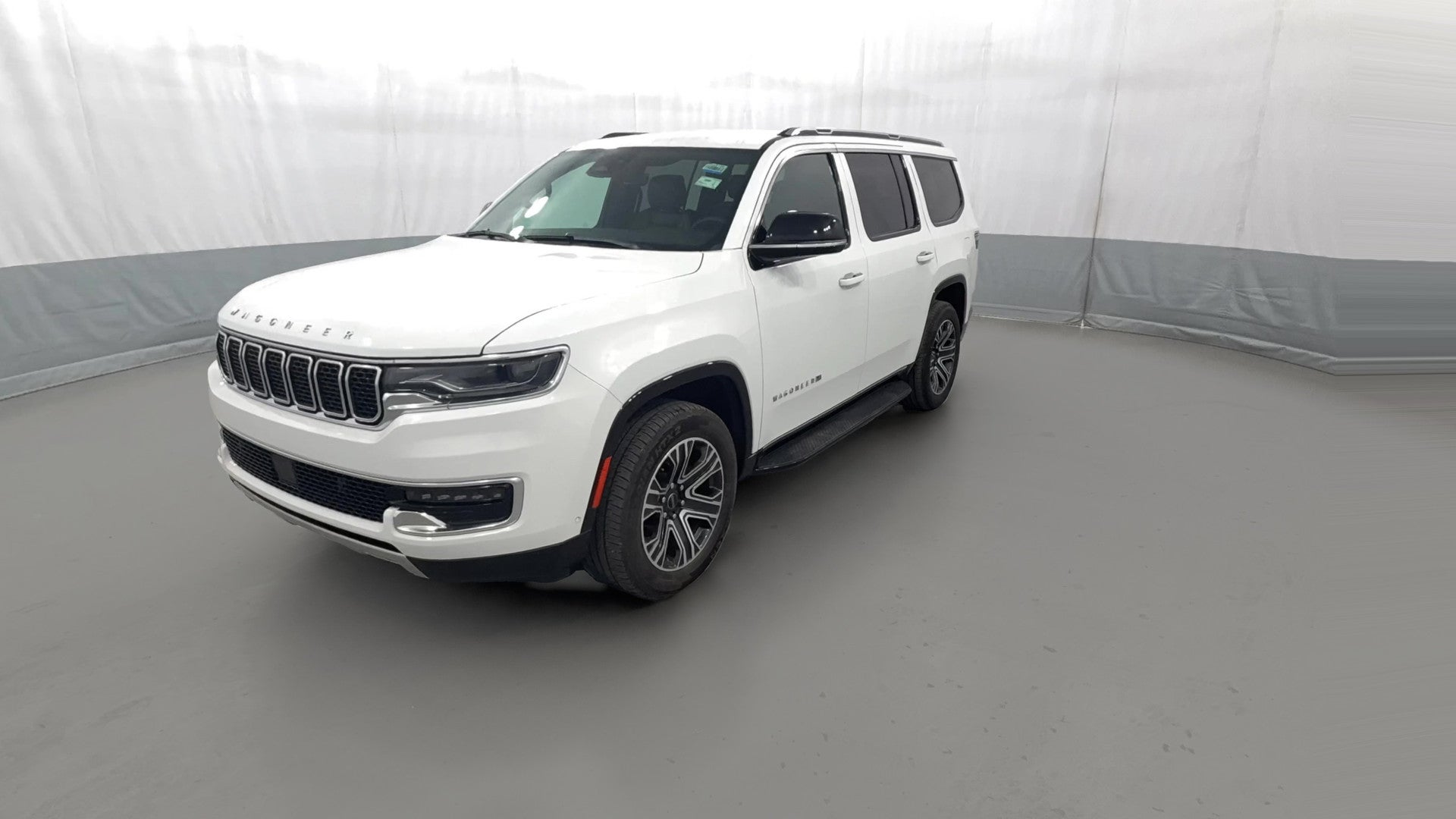 2025 Jeep Wagoneer vehicle photo
