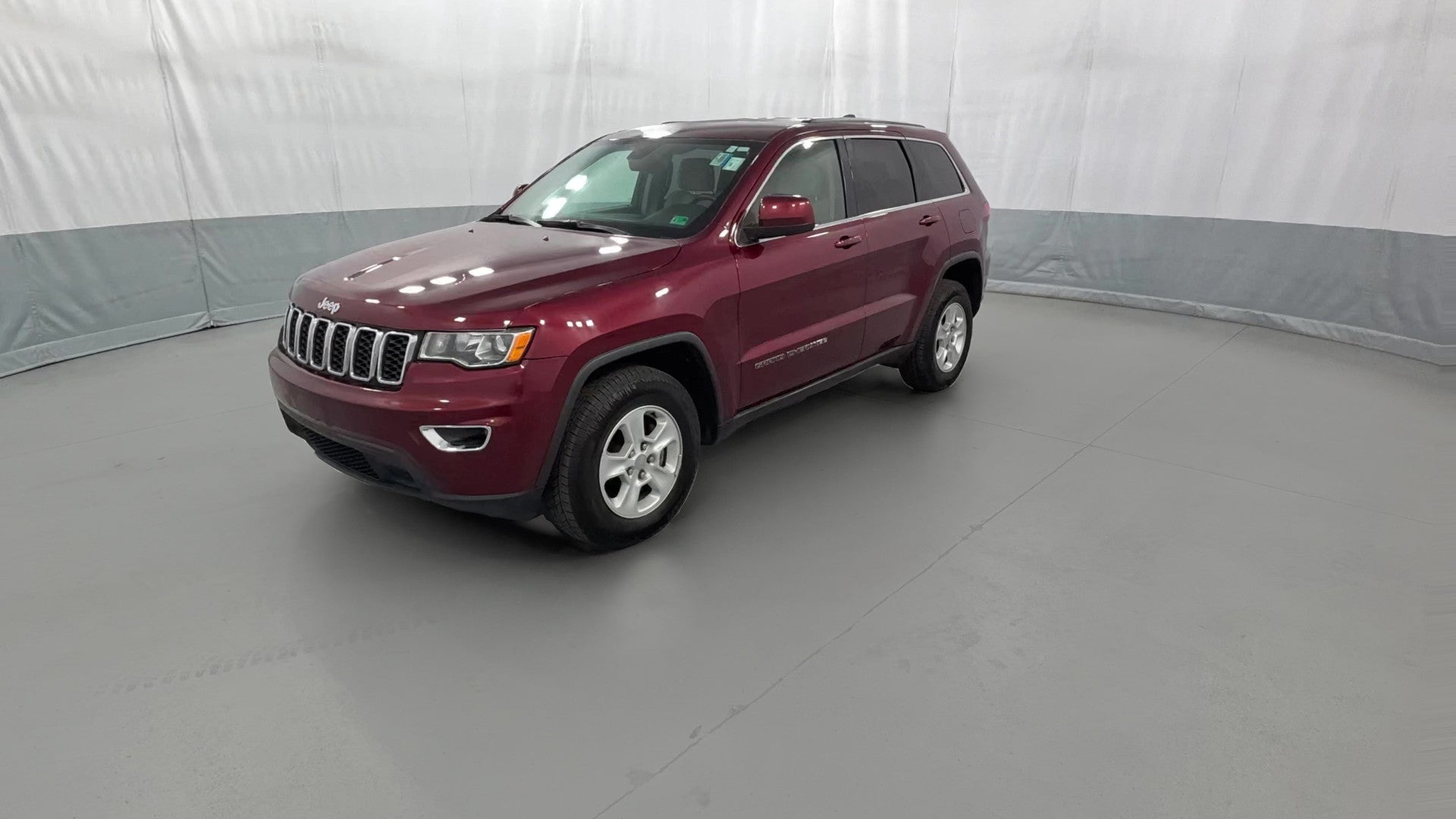 2017 Jeep Grand Cherokee vehicle photo