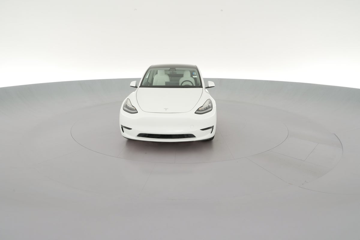 2021 Tesla Model Y Long Range All-Wheel Drive in Pearl White — 360° view 1