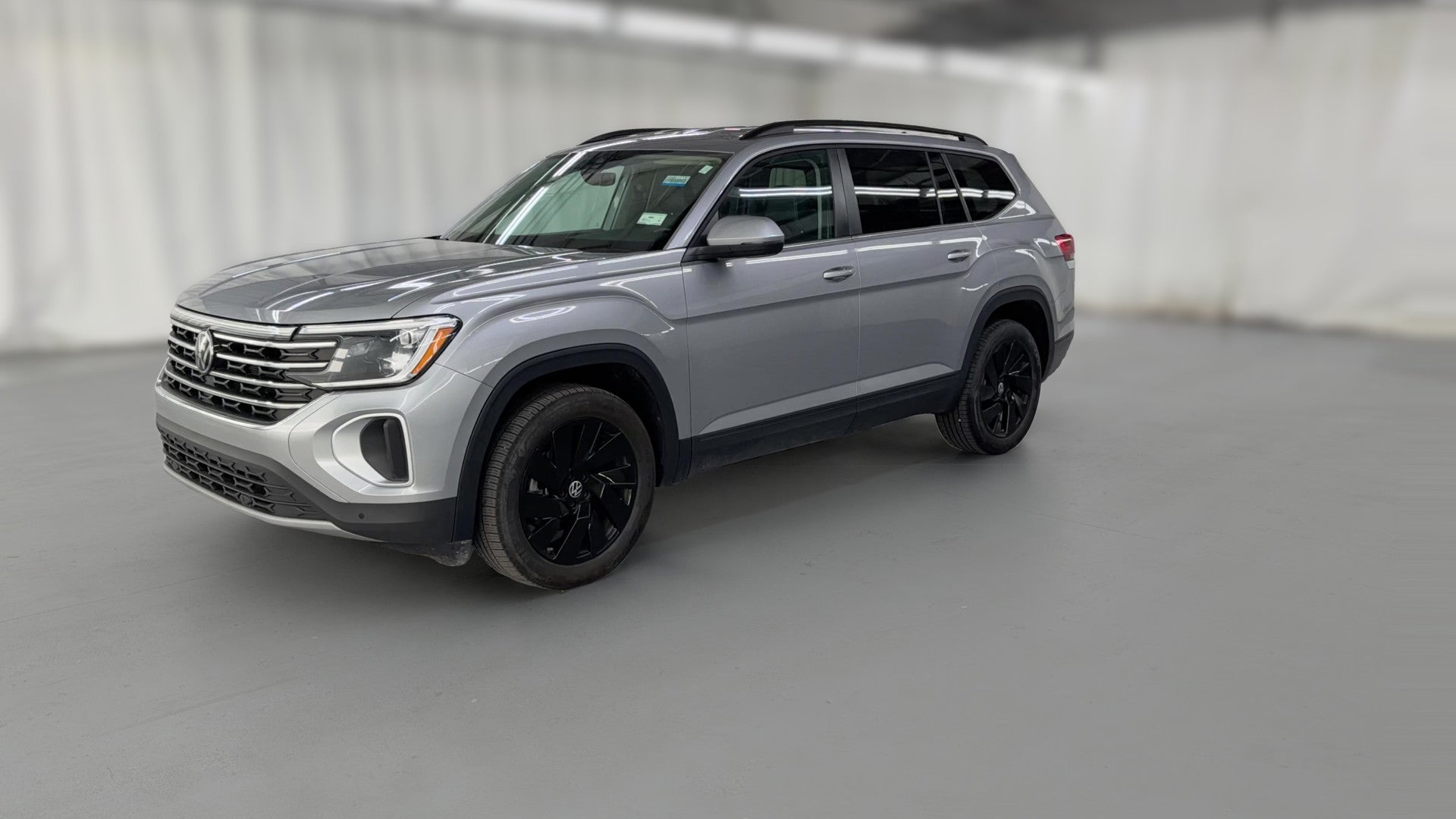 2025 Volkswagen Atlas vehicle photo
