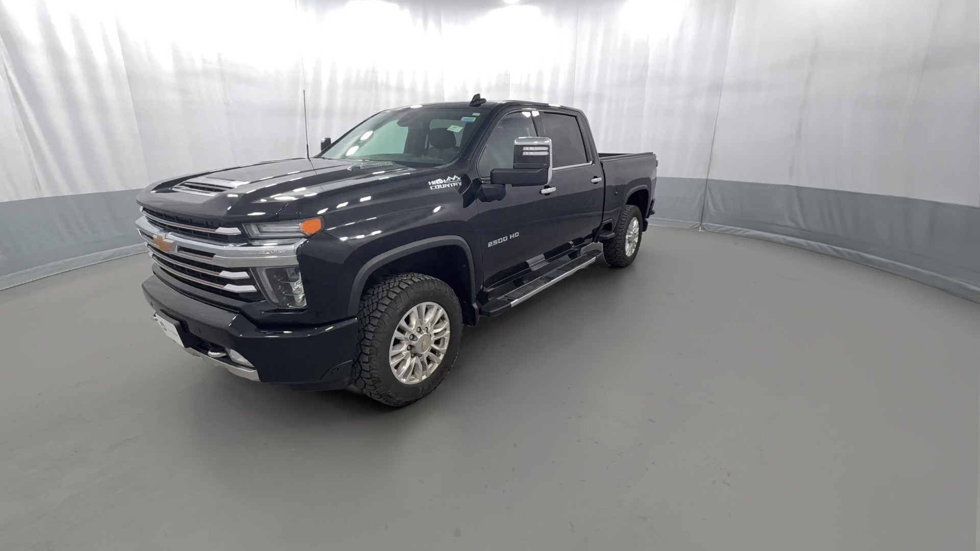2022 Chevrolet Silverado 2500 HD Crew Cab vehicle photo