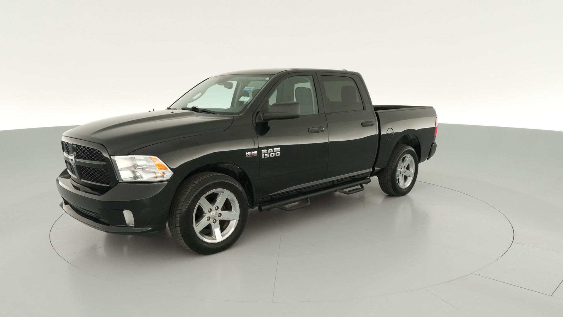2016 Ram 1500 Crew Cab vehicle photo