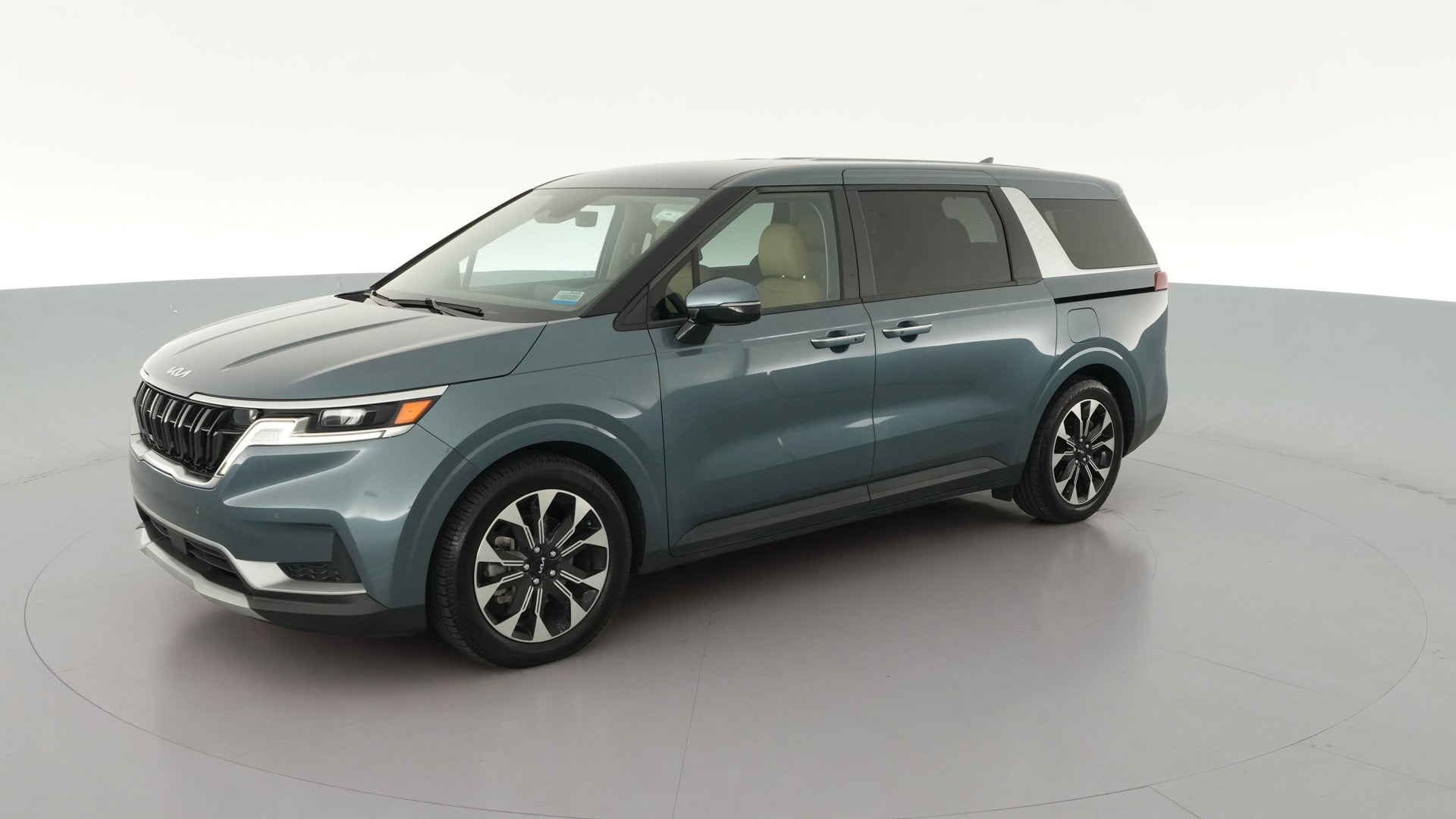 2024 Kia Carnival vehicle photo