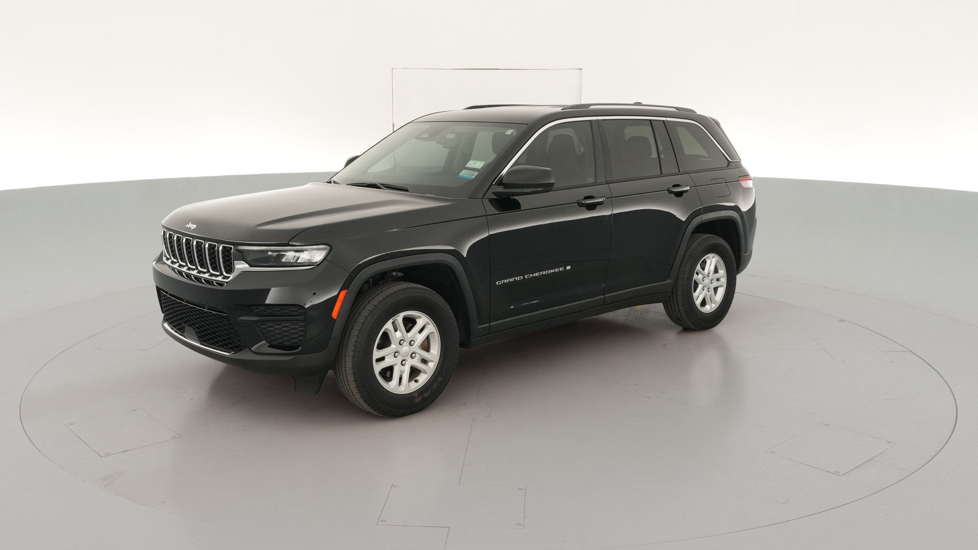 2024 Jeep Grand Cherokee vehicle photo