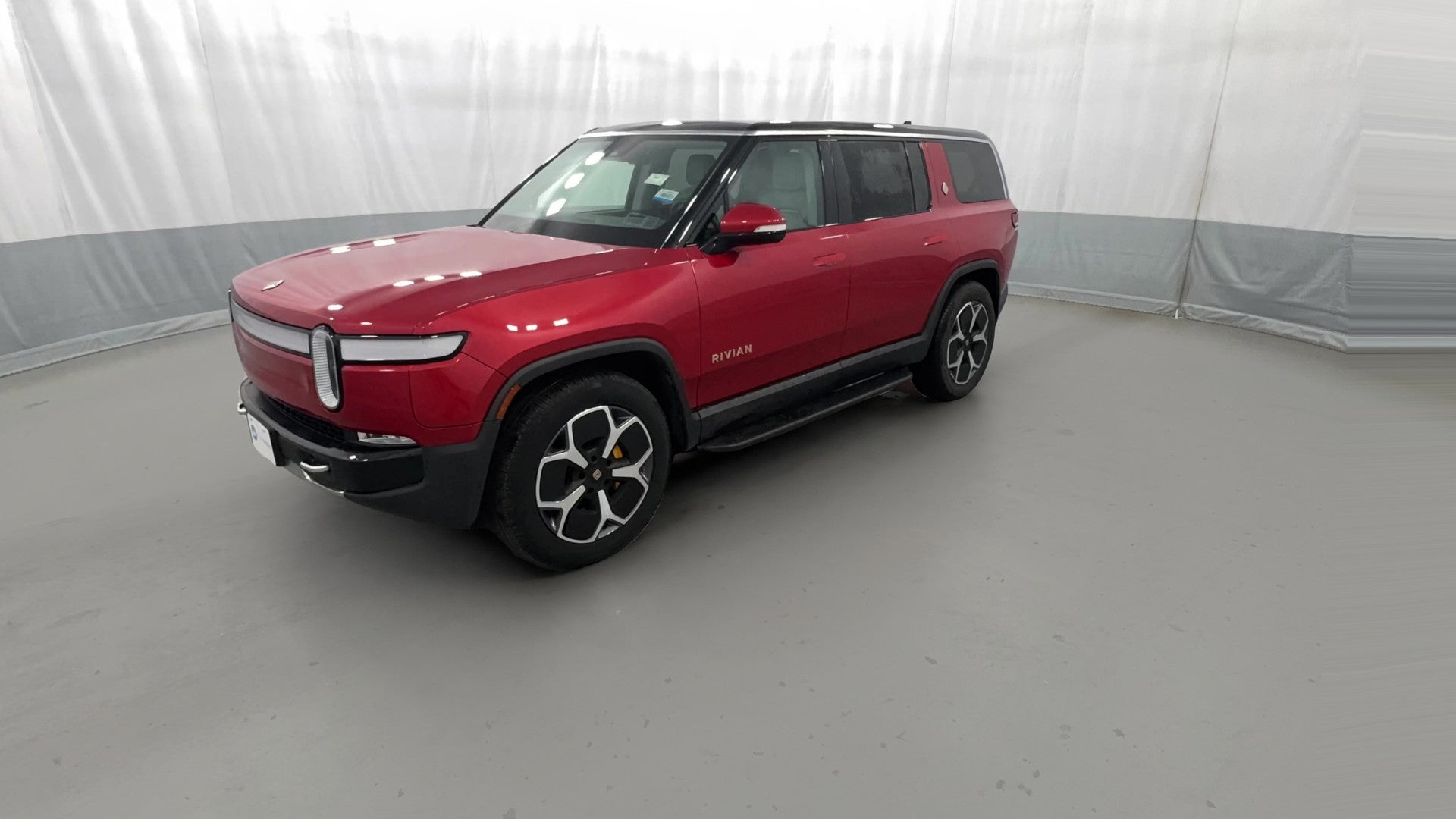 2023 Rivian R1S vehicle photo