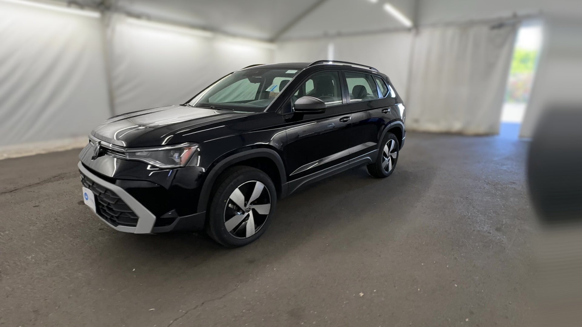 2025 Volkswagen Taos vehicle photo