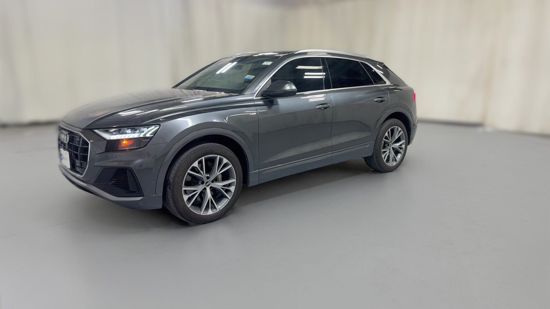 2021 Audi Q8 vehicle photo