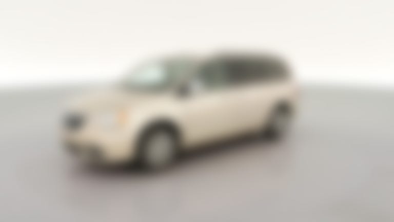 2015 Chrysler Town & Country vehicle photo