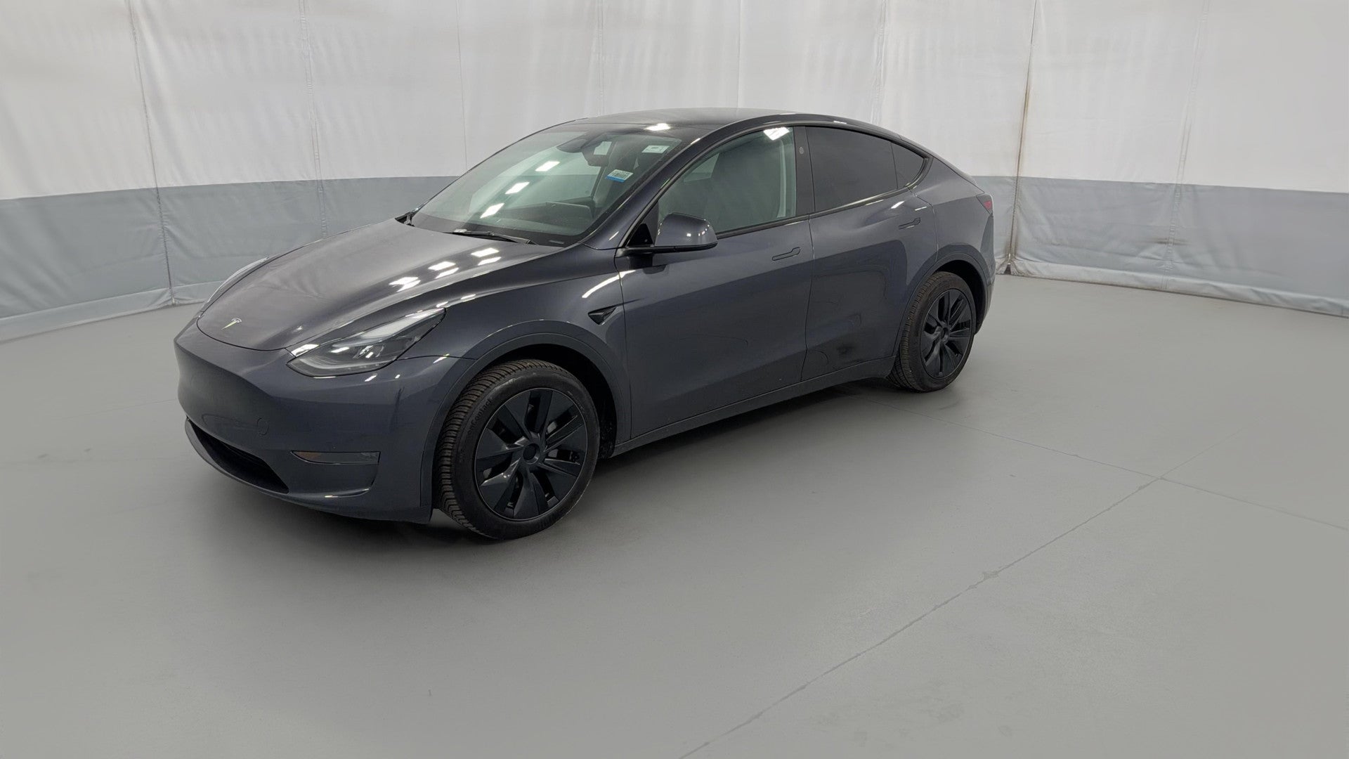 2025 Tesla Model Y vehicle photo