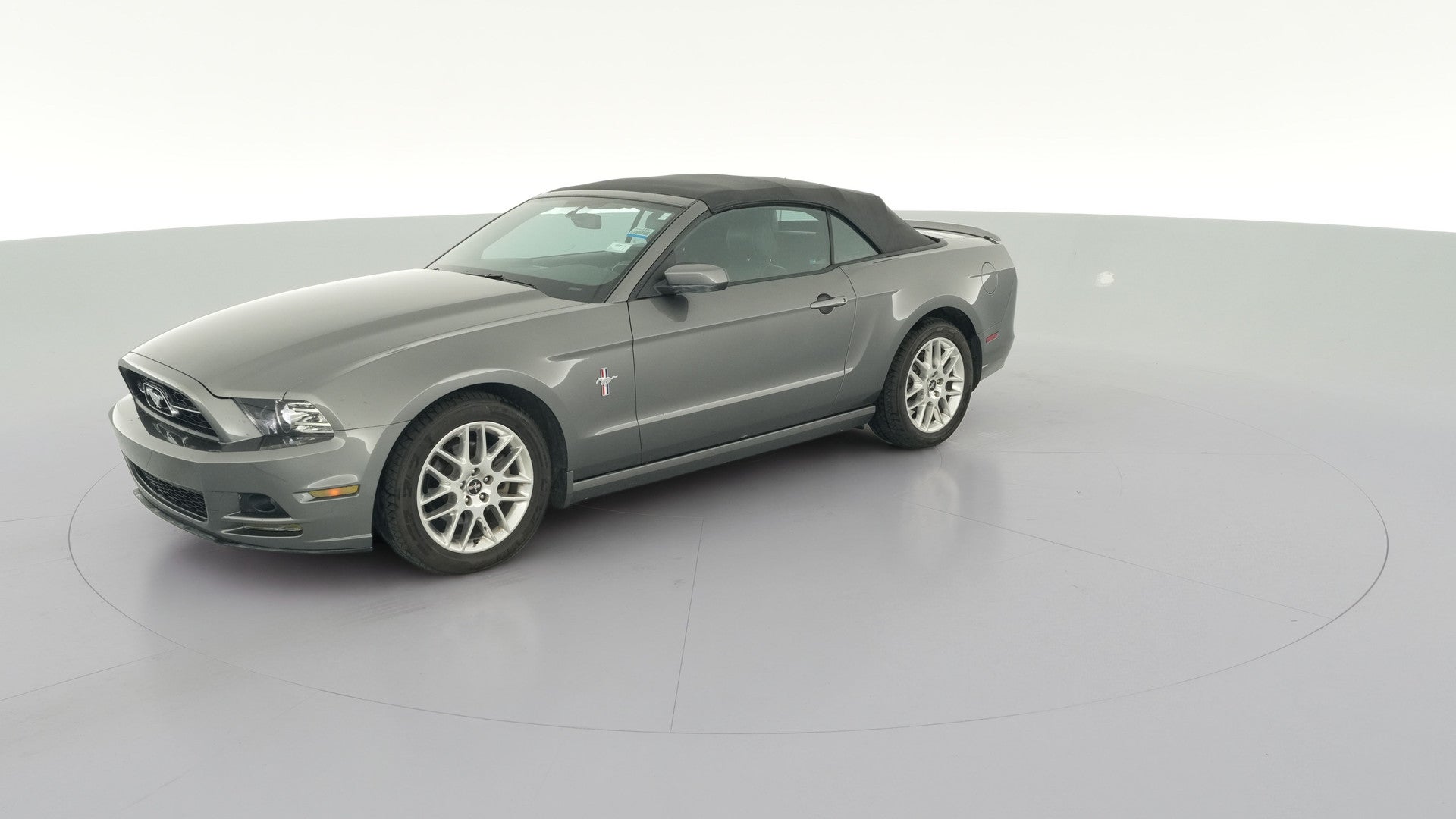 2013 Ford Mustang vehicle photo