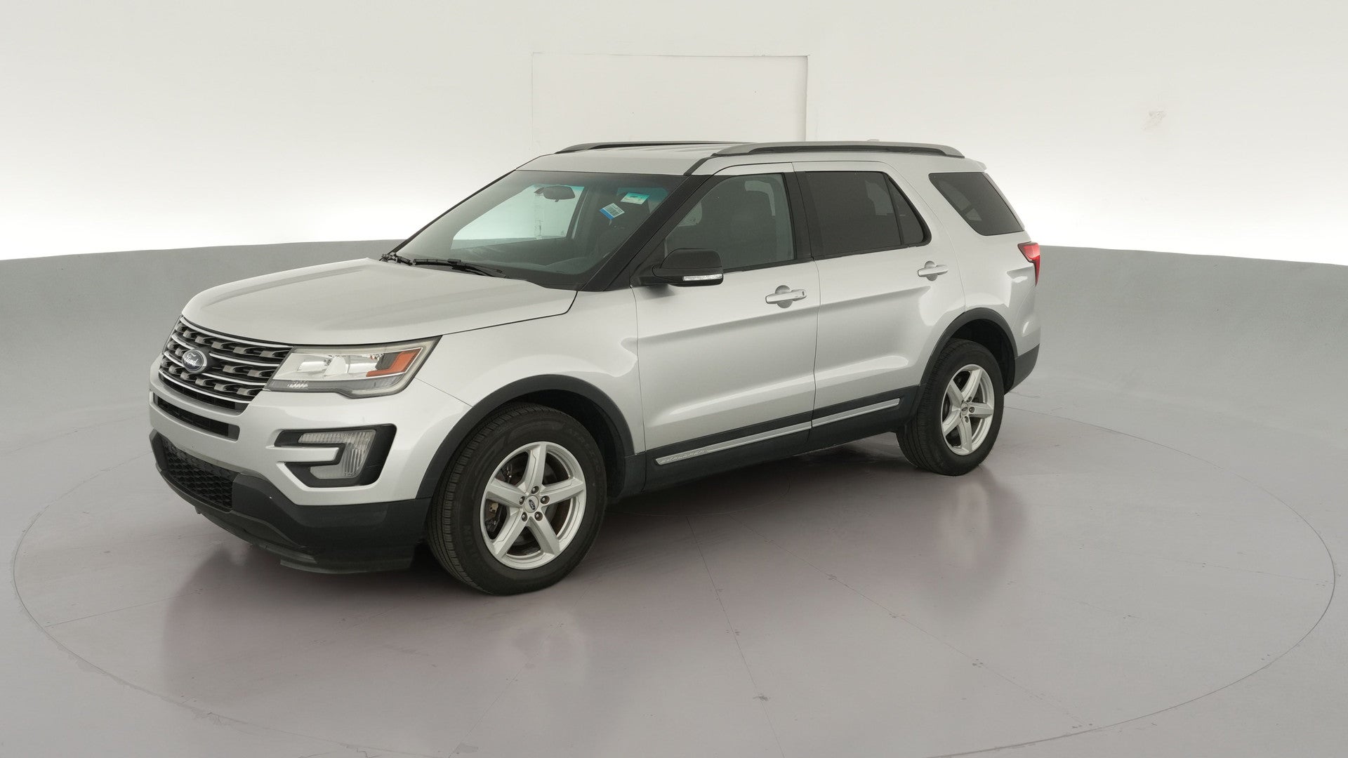 2016 Ford Explorer vehicle photo