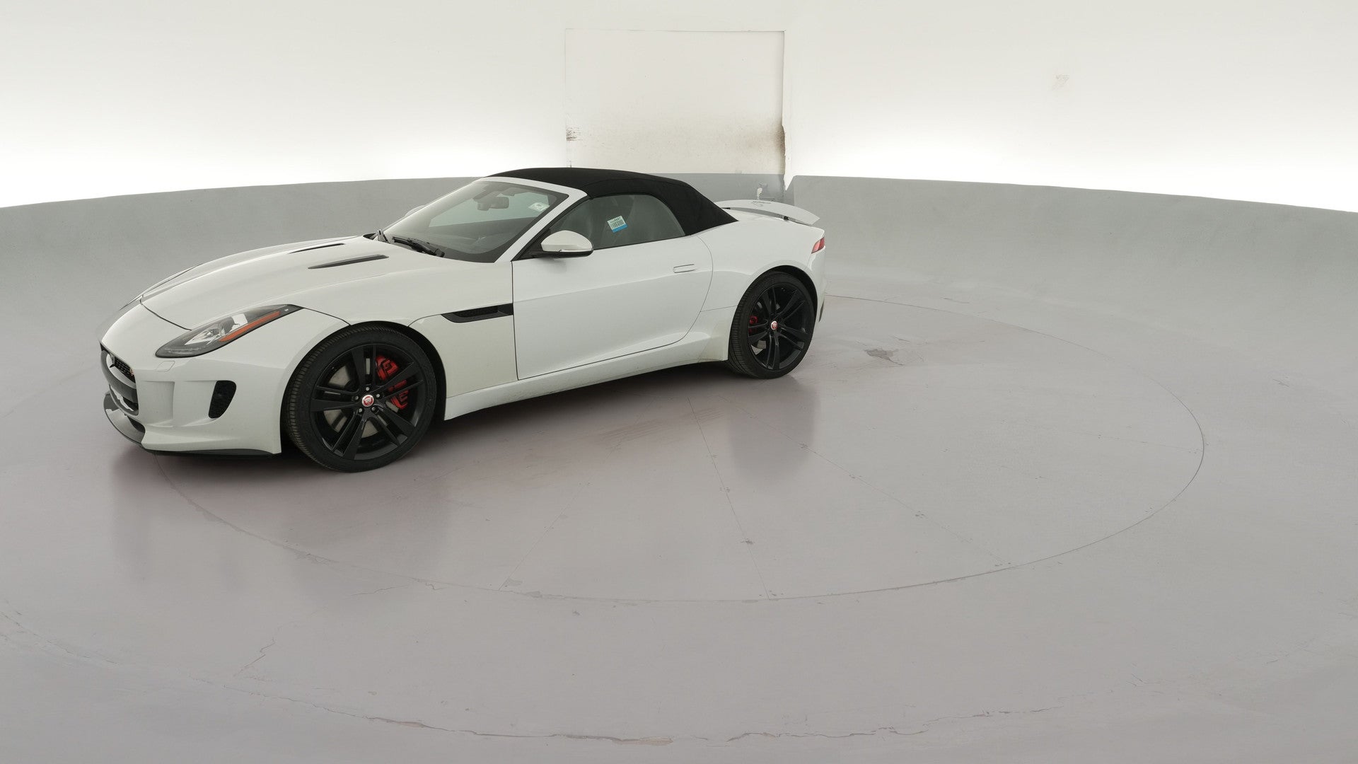 2016 Jaguar F-TYPE vehicle photo