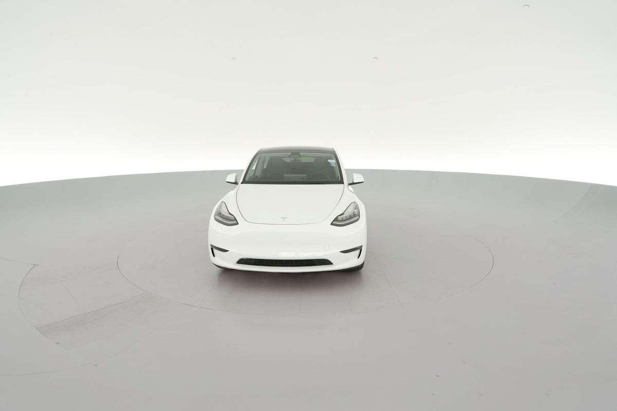 2022 Tesla Model Y Long Range All-Wheel Drive in Pearl White — 360° view 1
