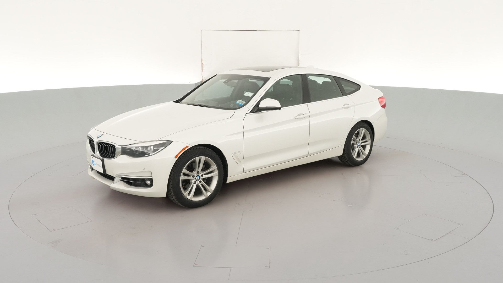 2018 BMW 3 Series vehicle photo