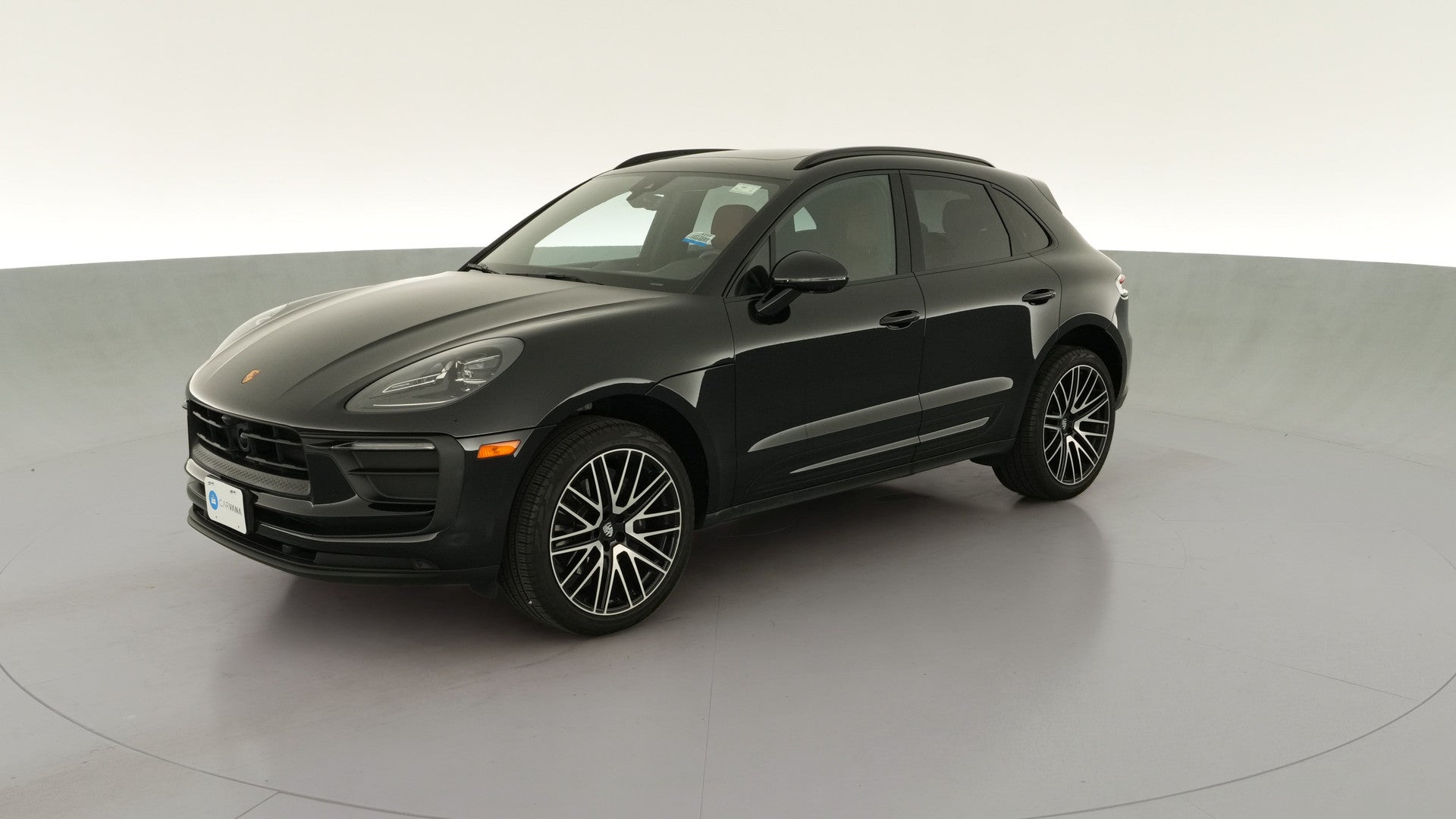 2025 Porsche Macan vehicle photo
