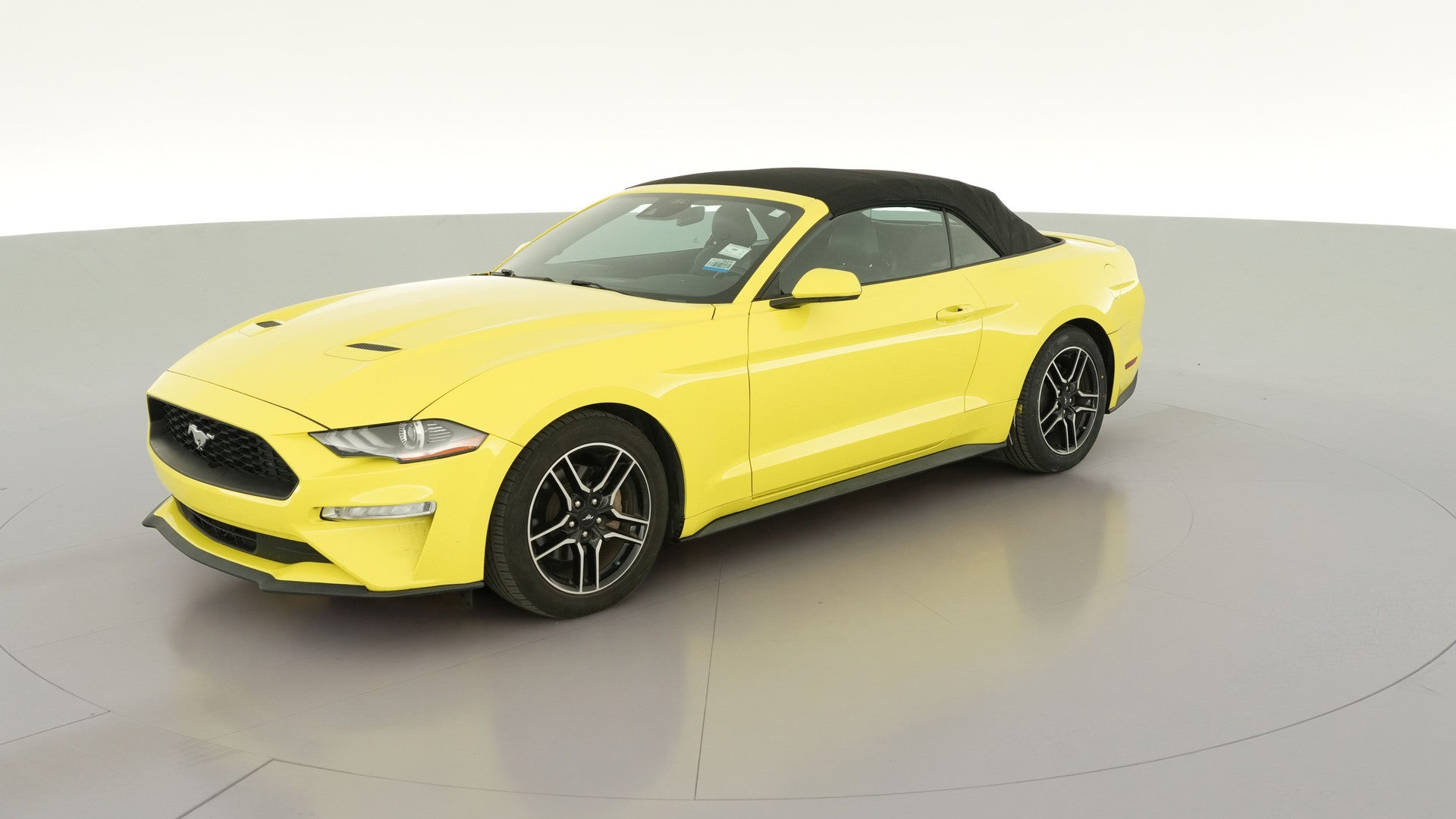 2021 Ford Mustang vehicle photo