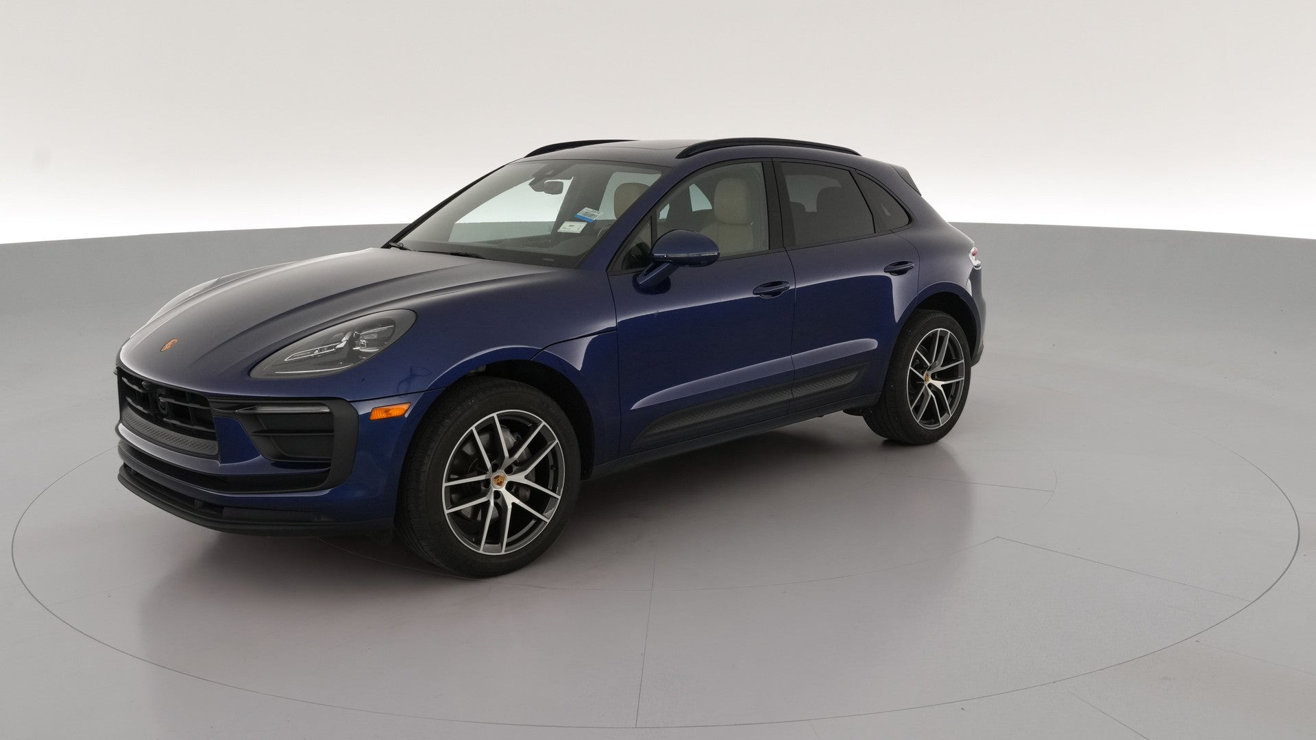 2024 Porsche Macan vehicle photo