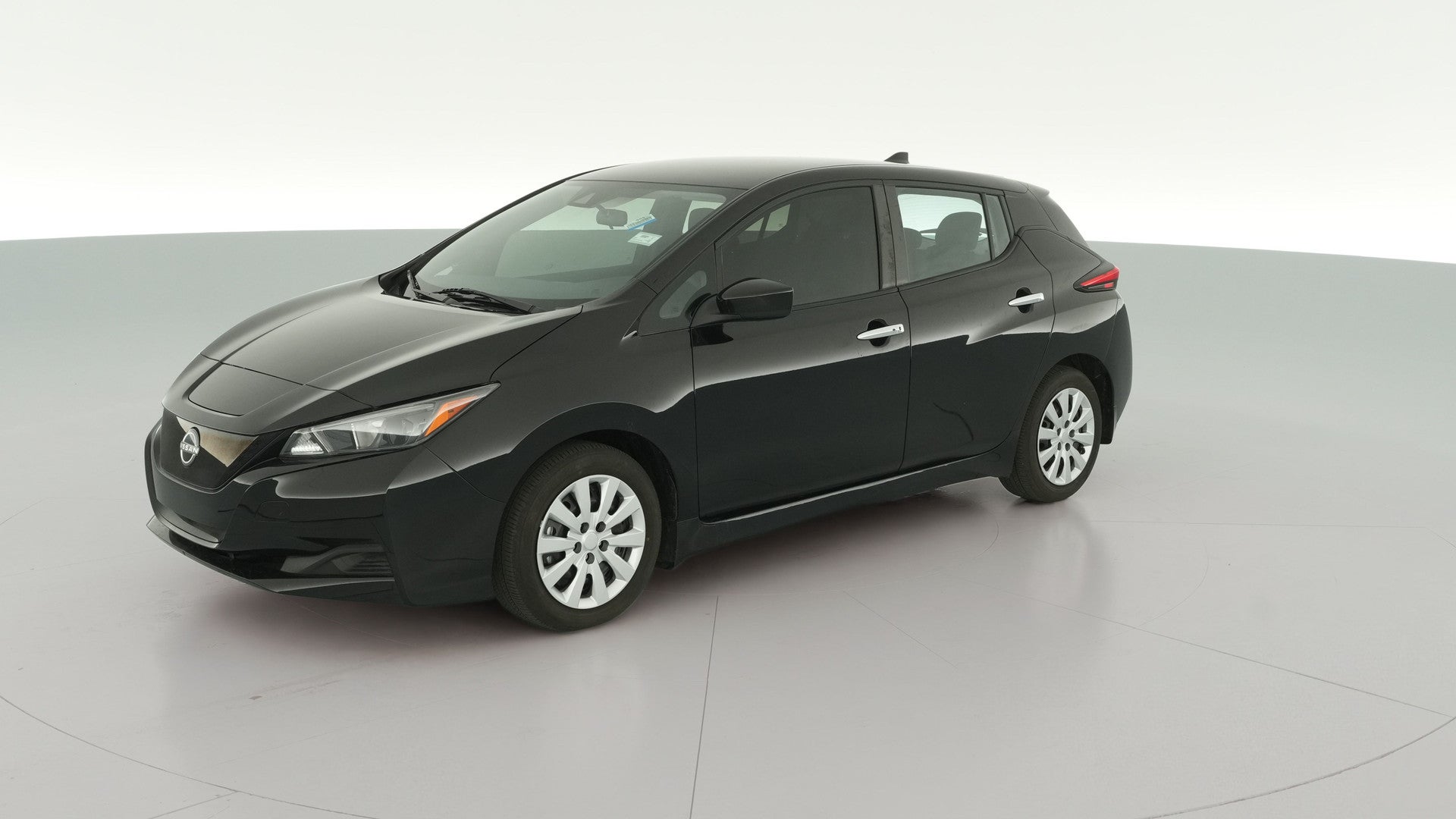 2025 Nissan LEAF vehicle photo