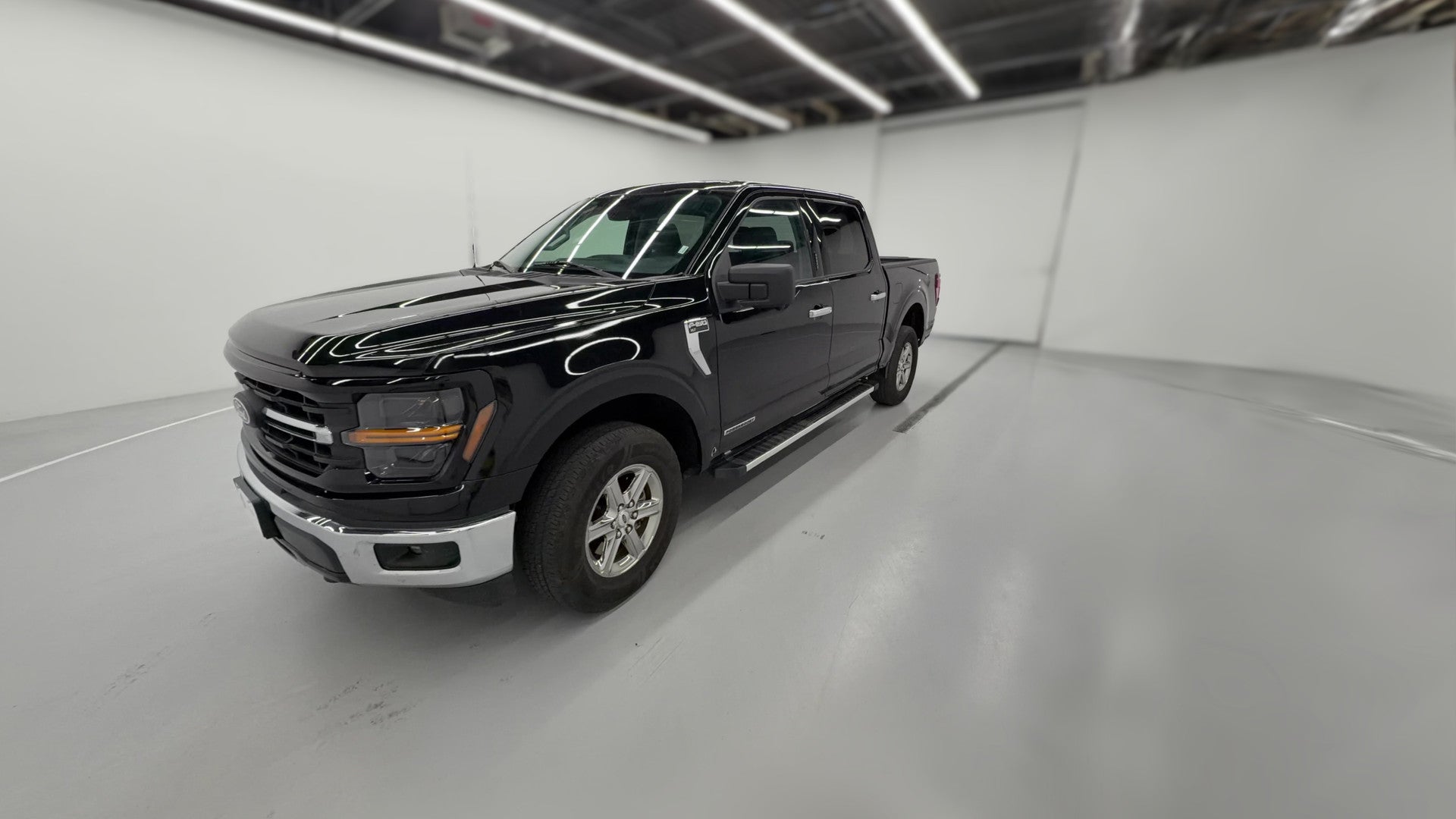 2024 Ford F150 SuperCrew Cab vehicle photo