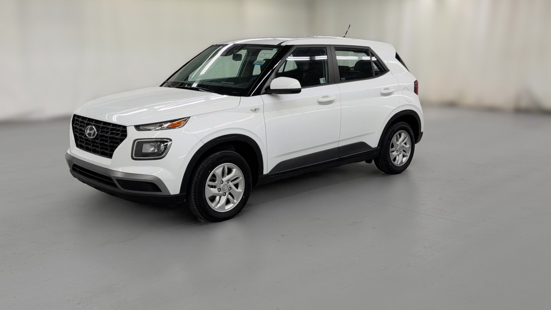 2024 Hyundai Venue vehicle photo