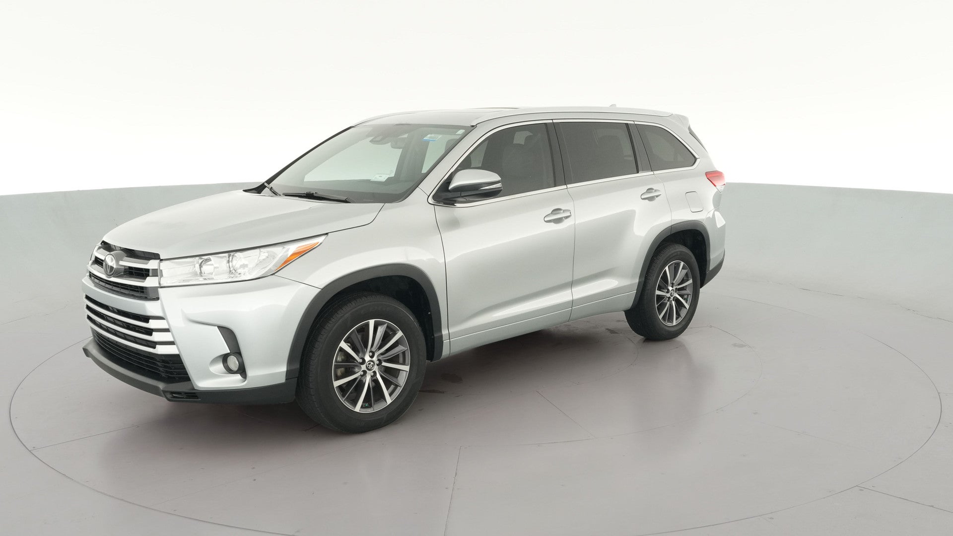2017 Toyota Highlander vehicle photo