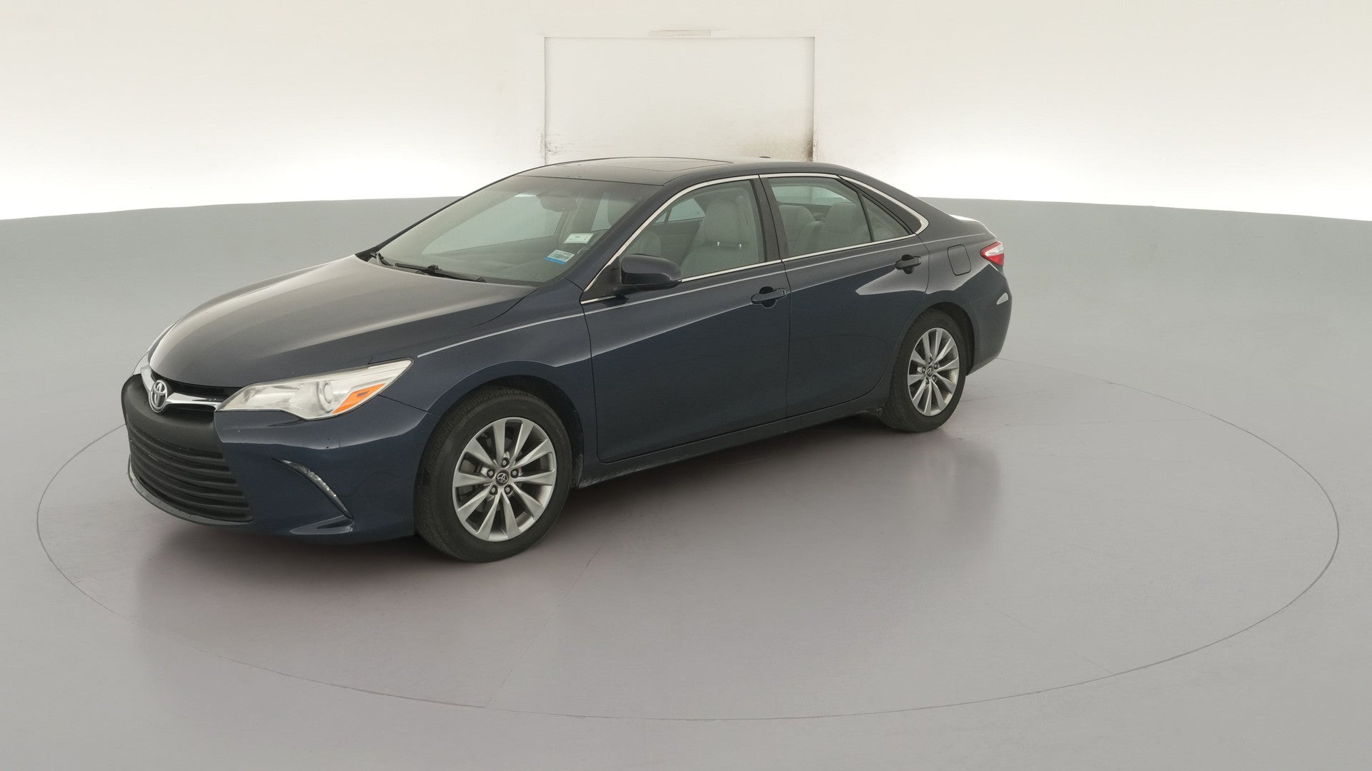 2016 Toyota Camry vehicle photo
