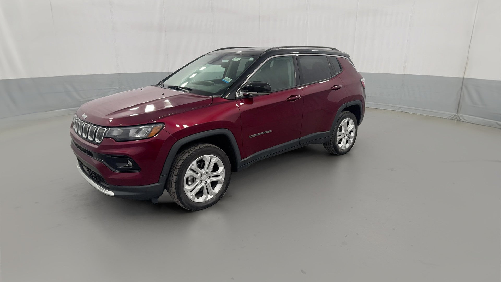 2022 Jeep Compass vehicle photo